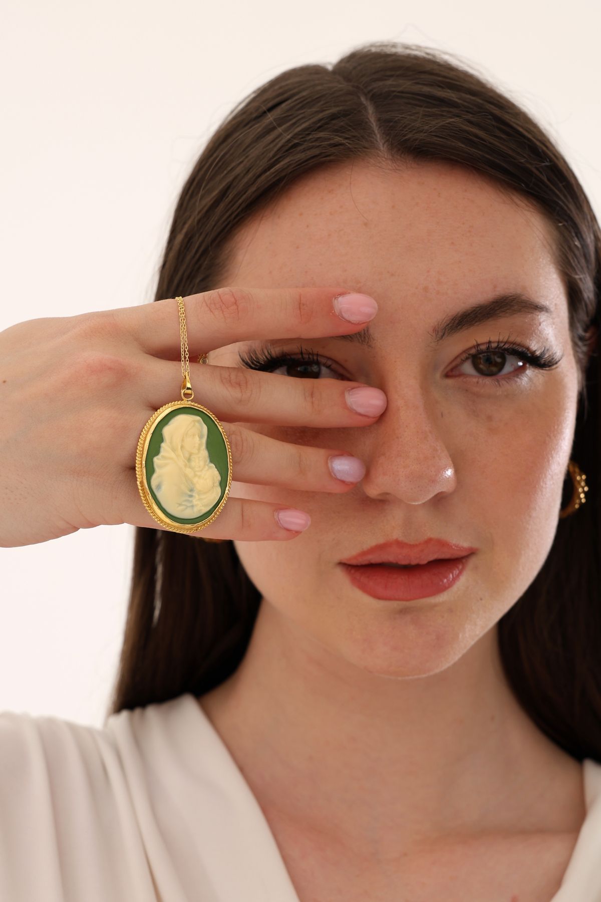 Ricco Jewellery 14 K Gold Kaplama 925 Ayar Gümüş Meryem Ana Madalyon Kolye