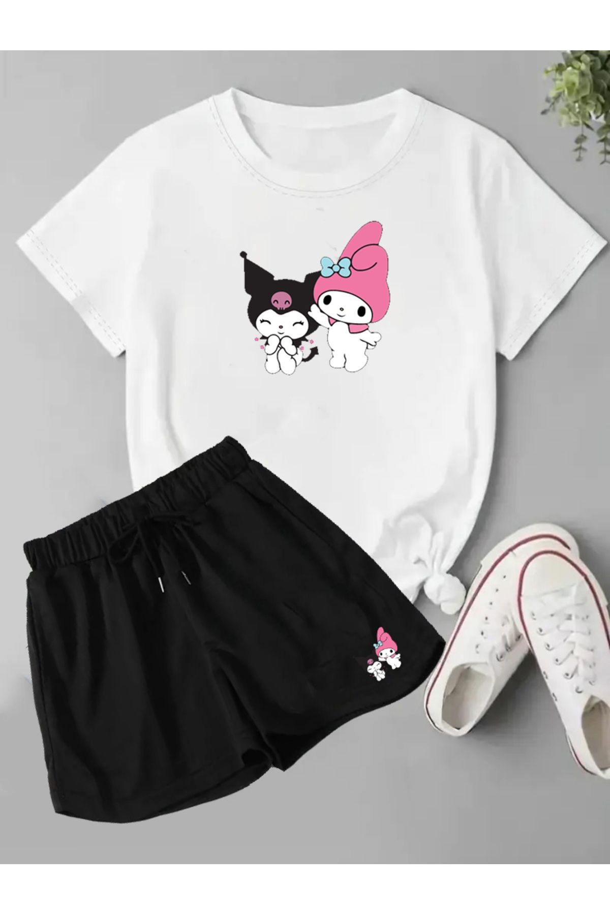 makiteks 2'li Set Düz Renk Kadın Regular Şort ve Tshirt Tişört Kuromi