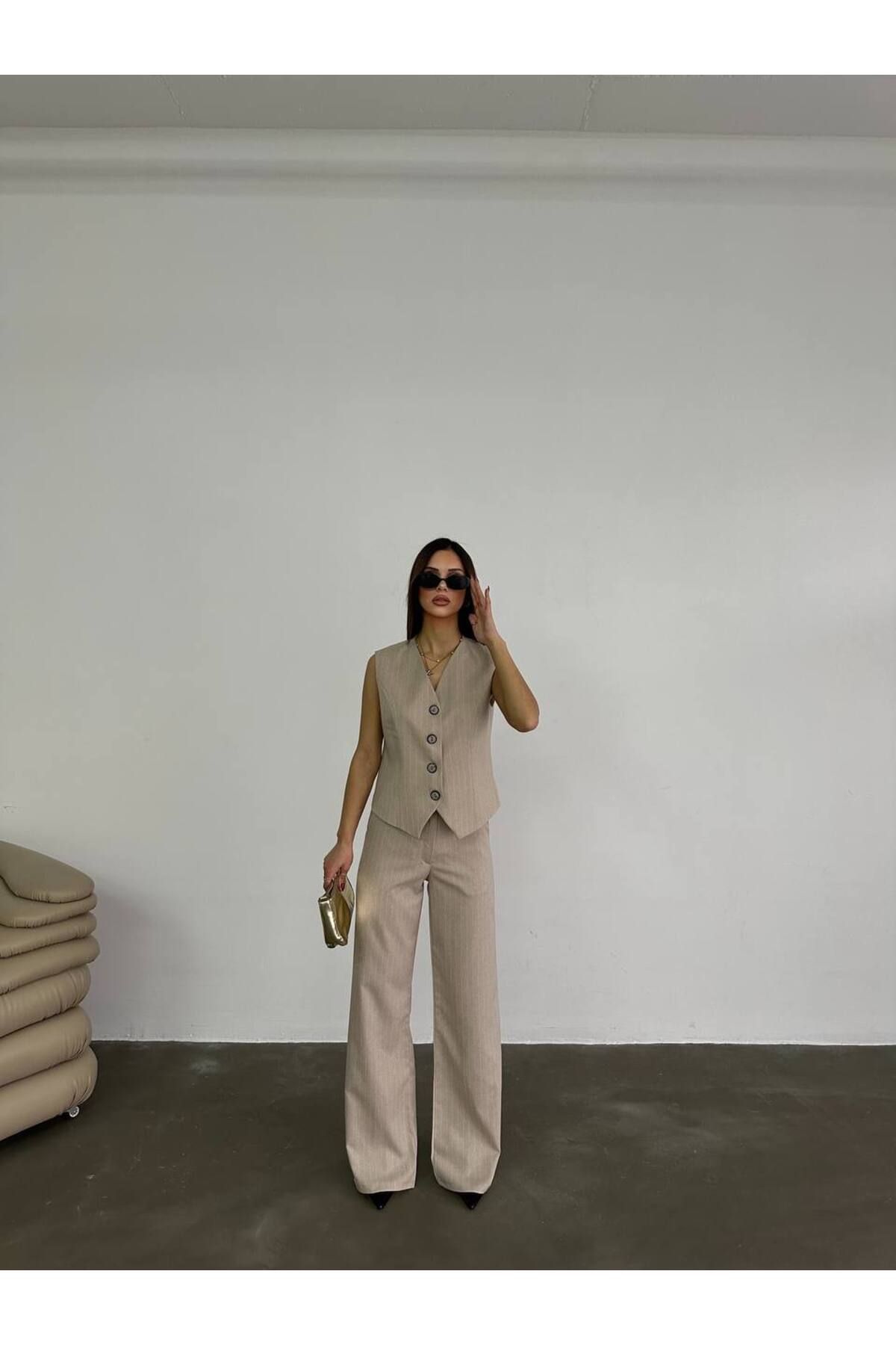 Butik Kadın Bej Bol Paça Pantolon