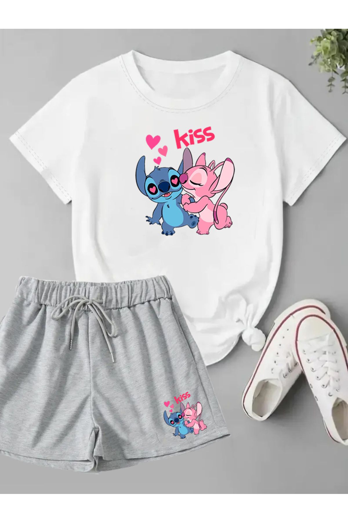 makiteks 2'li Set Düz Renk Kadın Regular Şort ve Tshirt Tişört Lilo Stitch Kiss