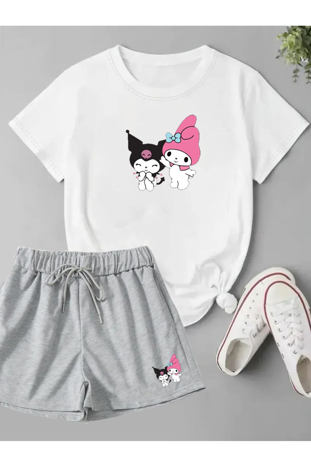 makiteks 2'li Set Düz Renk Kadın Regular Şort ve Tshirt Tişört Kuromi