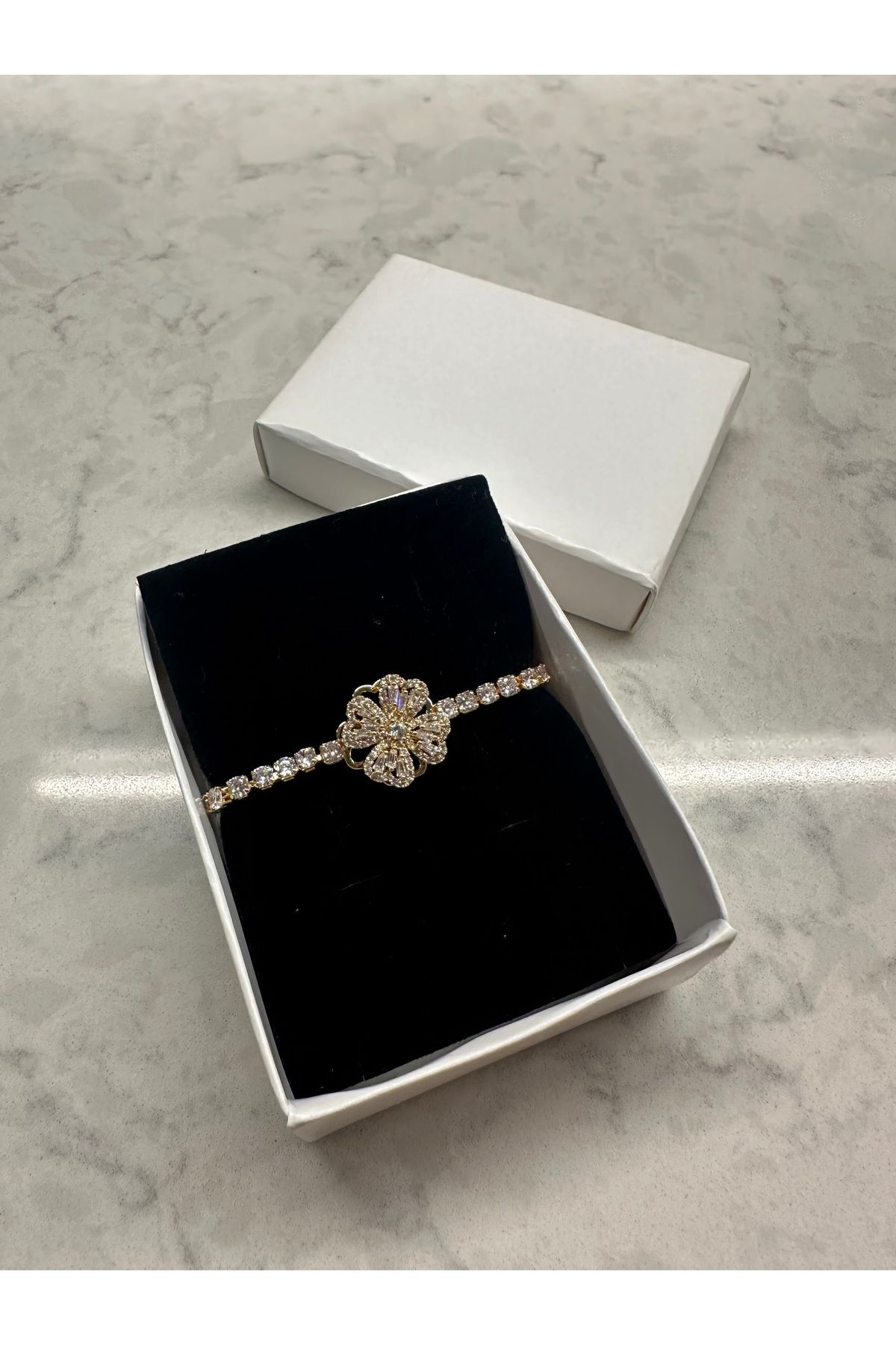 Shop west Gold Yonca Bileklik