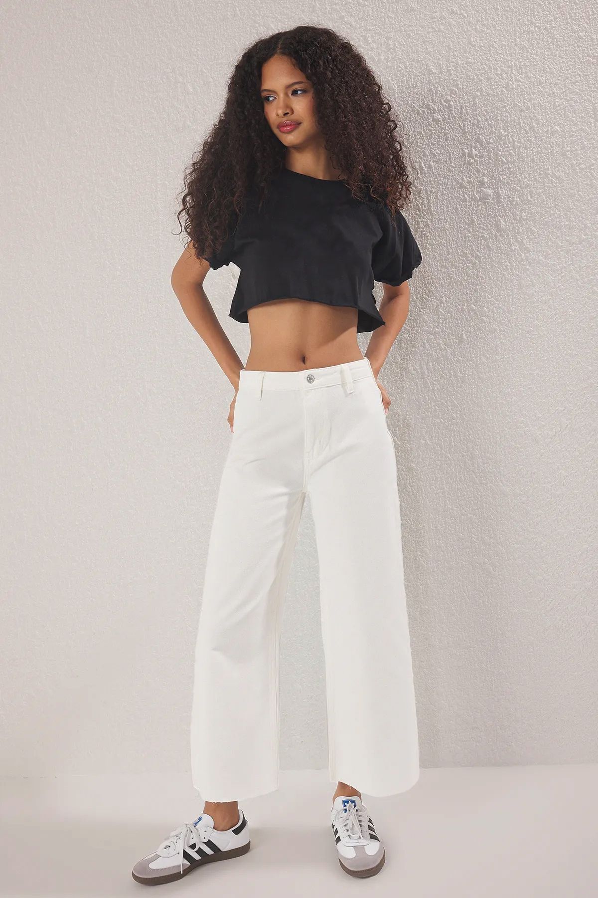 Trendyol Collection Ecru Jeansy Culotte Z Wysokim Stanem Kobieta - 38