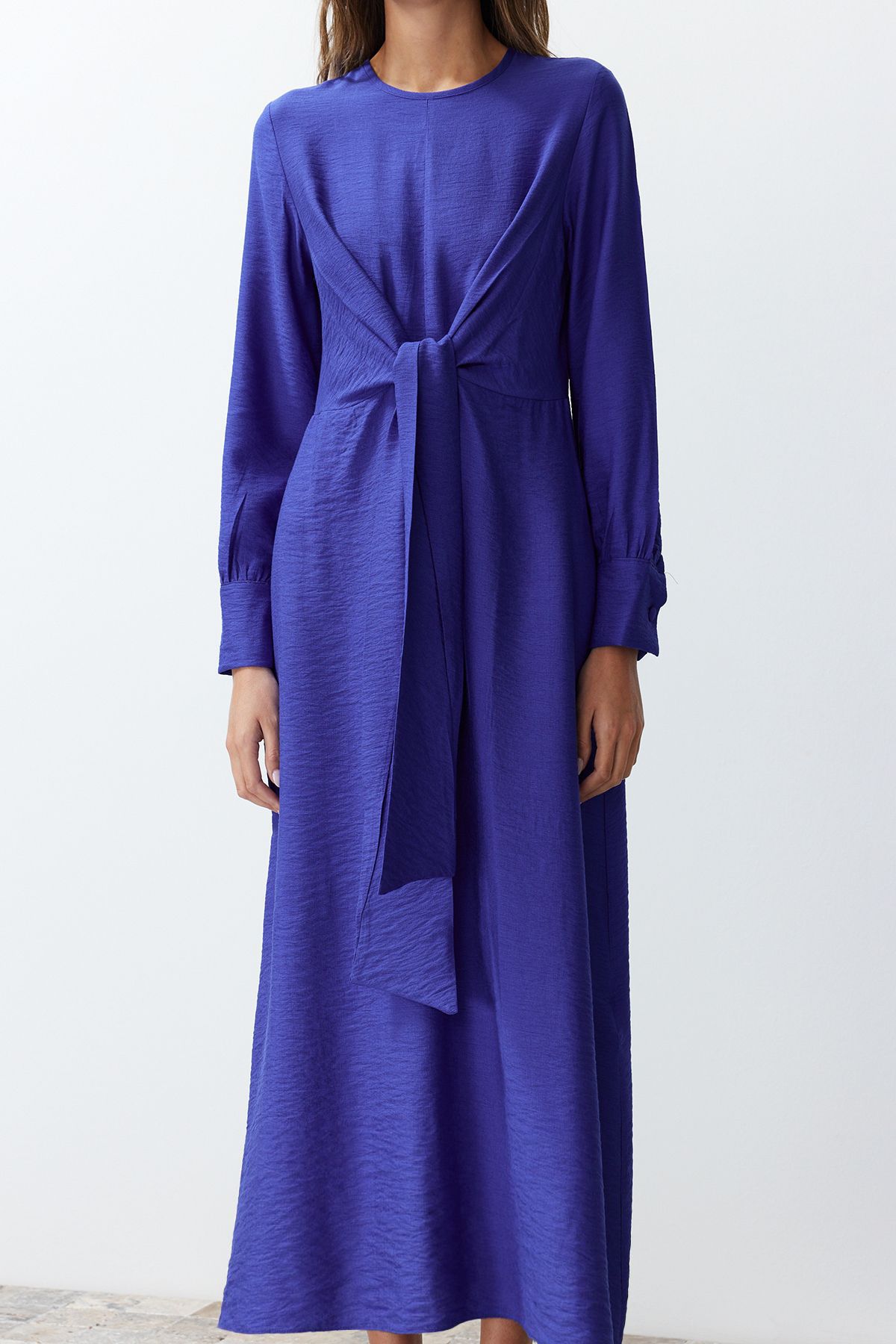 Trendyol Modest-فستان منسوج بتفاصيل ربطة الخصر من ساكس TCTSS23EB00221 5