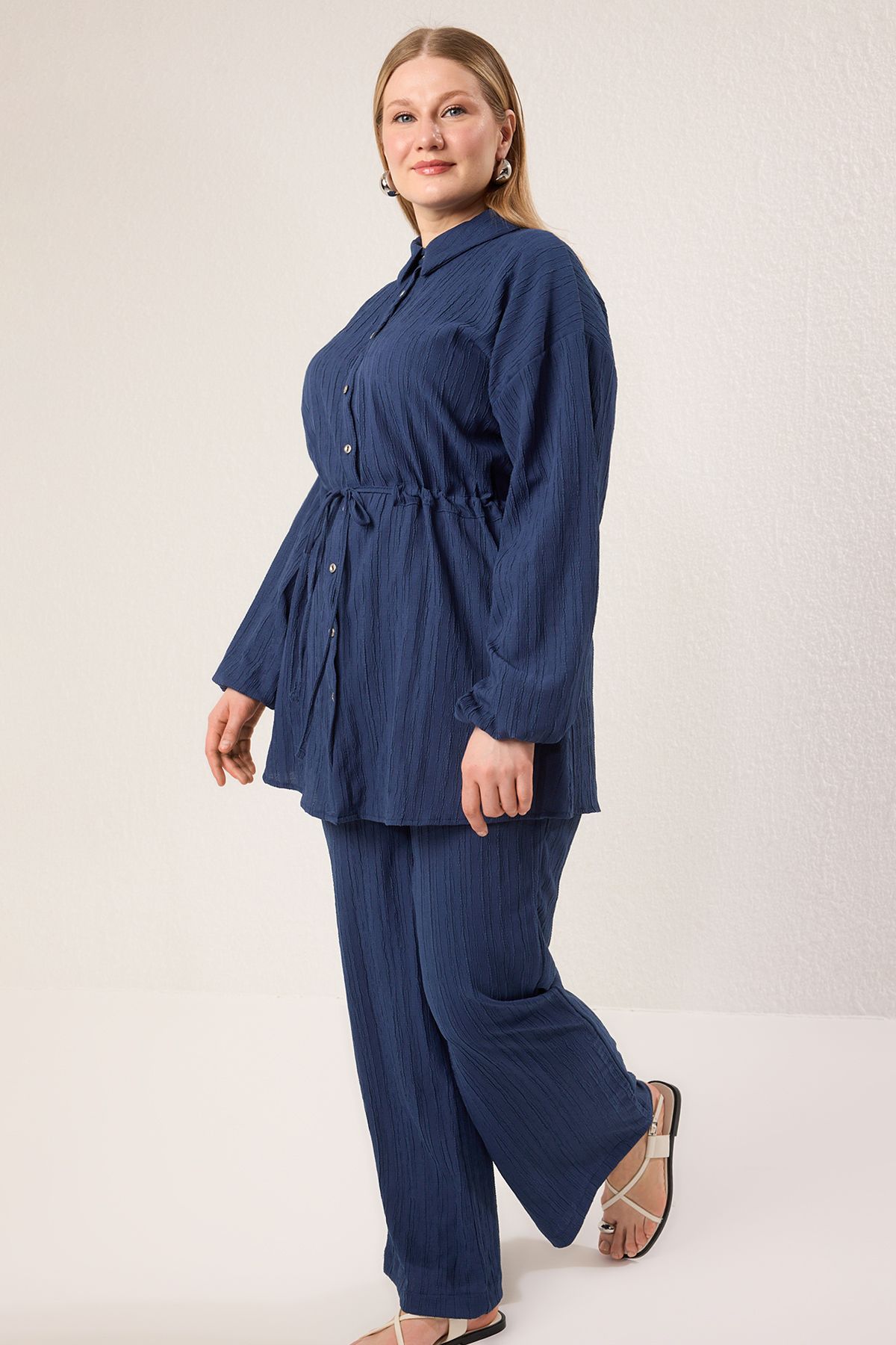 trendyol-modest-womens-navy-blue-straight-lon