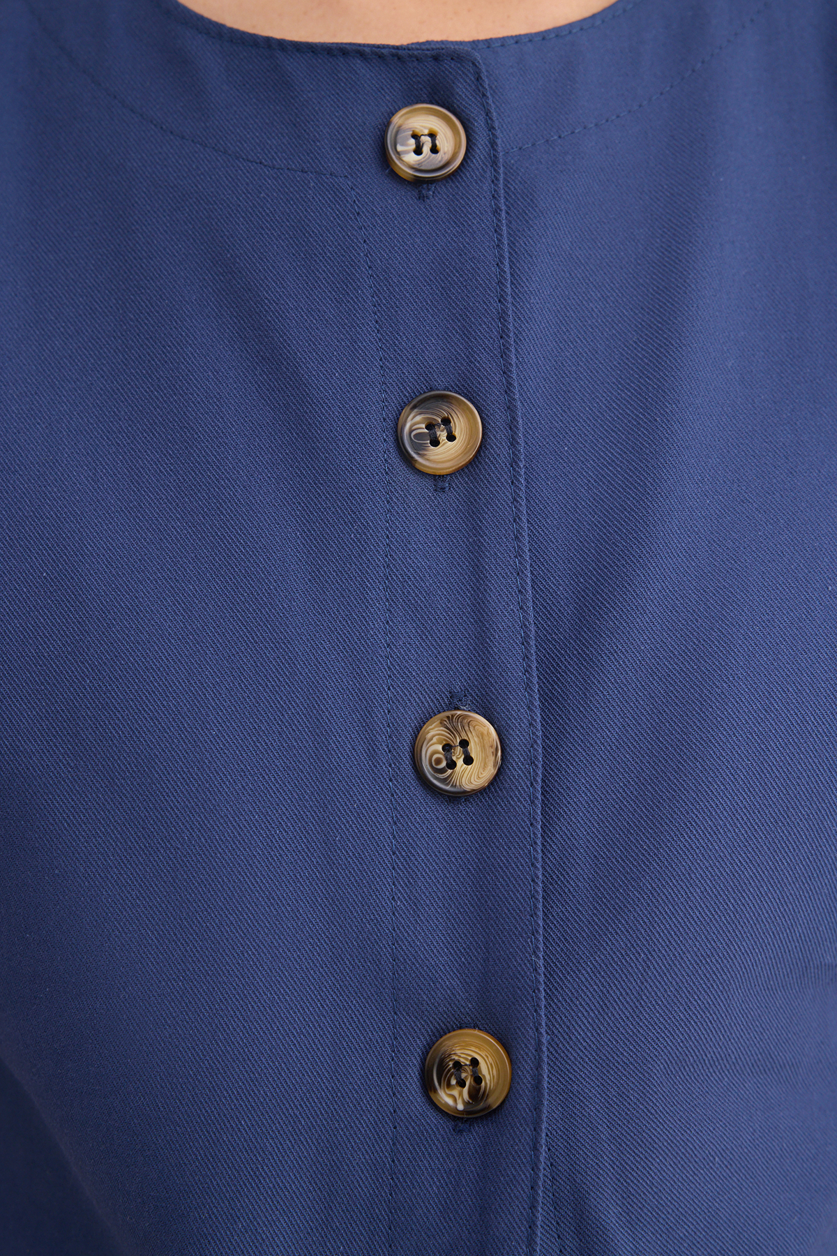 Trendyolmilla  Indigo Gabardin Pamuklu Yelek Geniş Paça Pantolon Dokuma Alt-Üst Takım TWOSS25AU00112 - Görsel 4