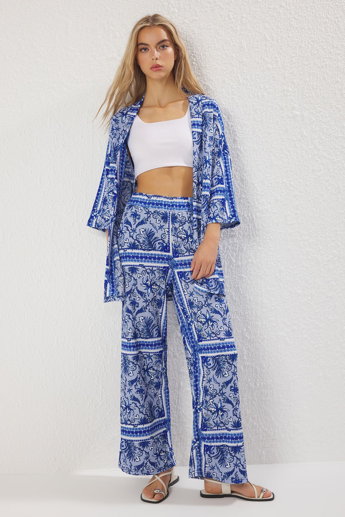 Trendyol Collection Niebieski dzianinowy komplet góra-dół TWOSS24AU00103