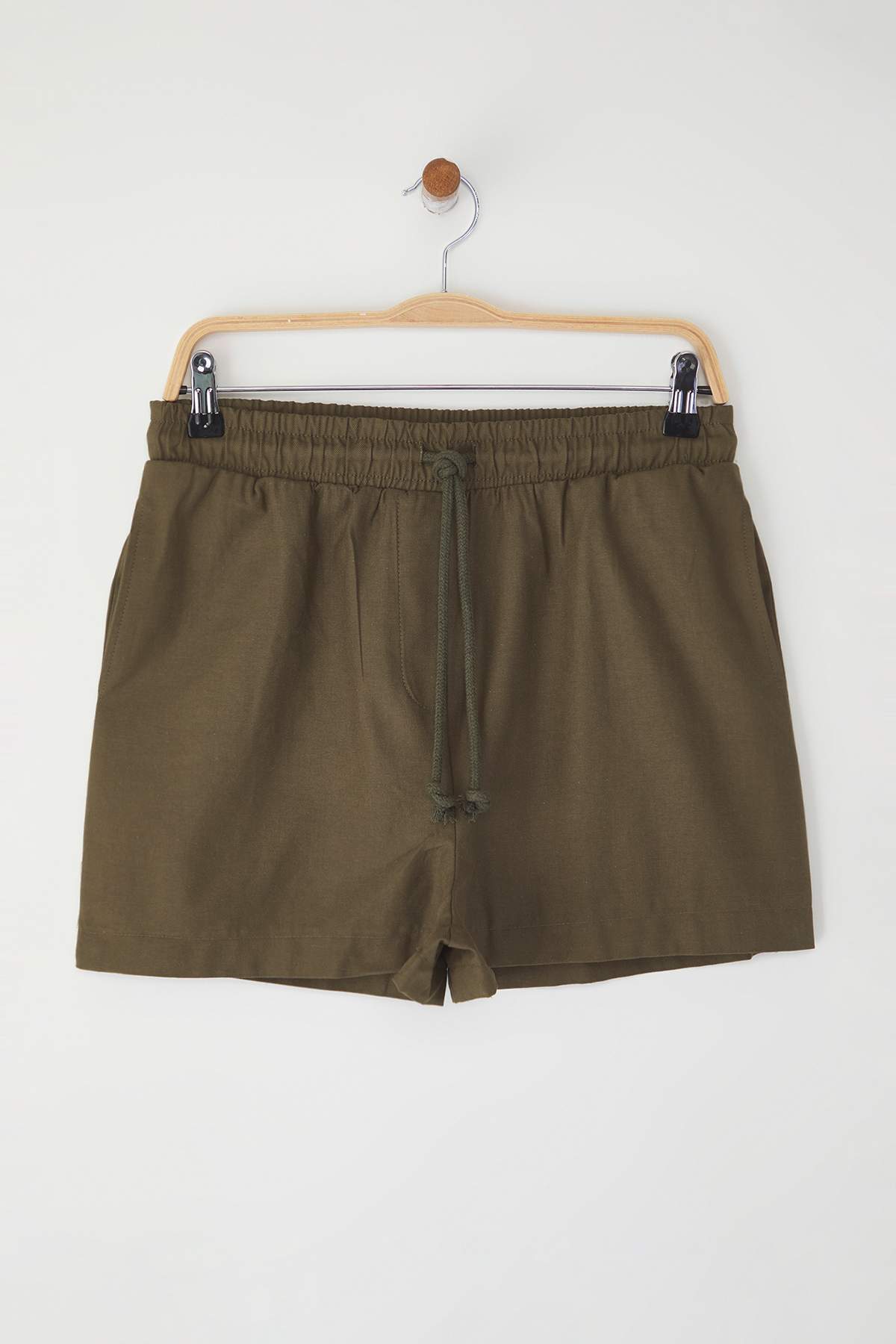 Trendyolmilla Haki %100 Pamuk Gabardin City Boy Bağcıklı Şort & Bermuda TWOSS25SR00212