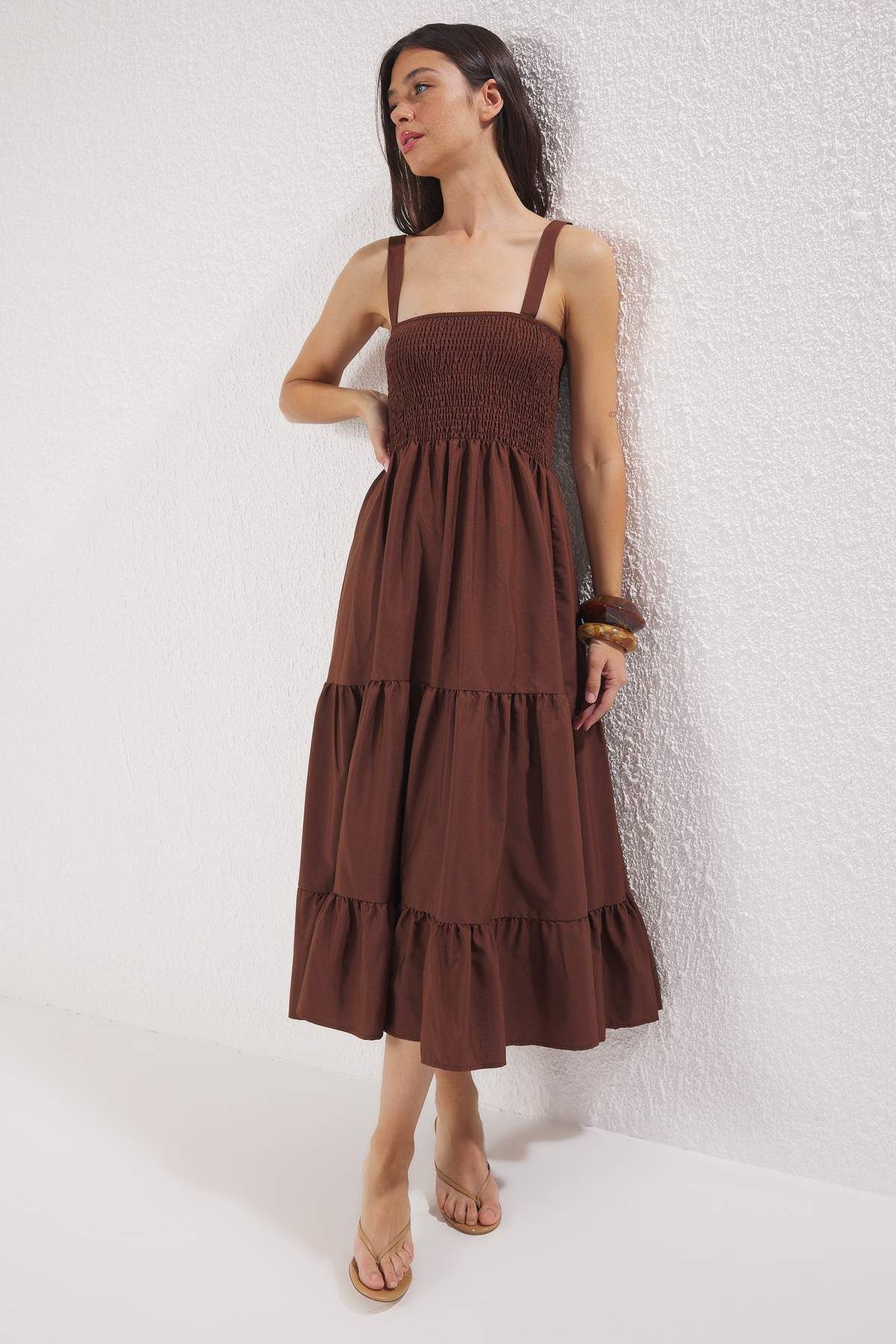Trendyol Collection-Hnědé rovné A-line Gipeli Maxi tkané šaty TWOSS24EL01052 2