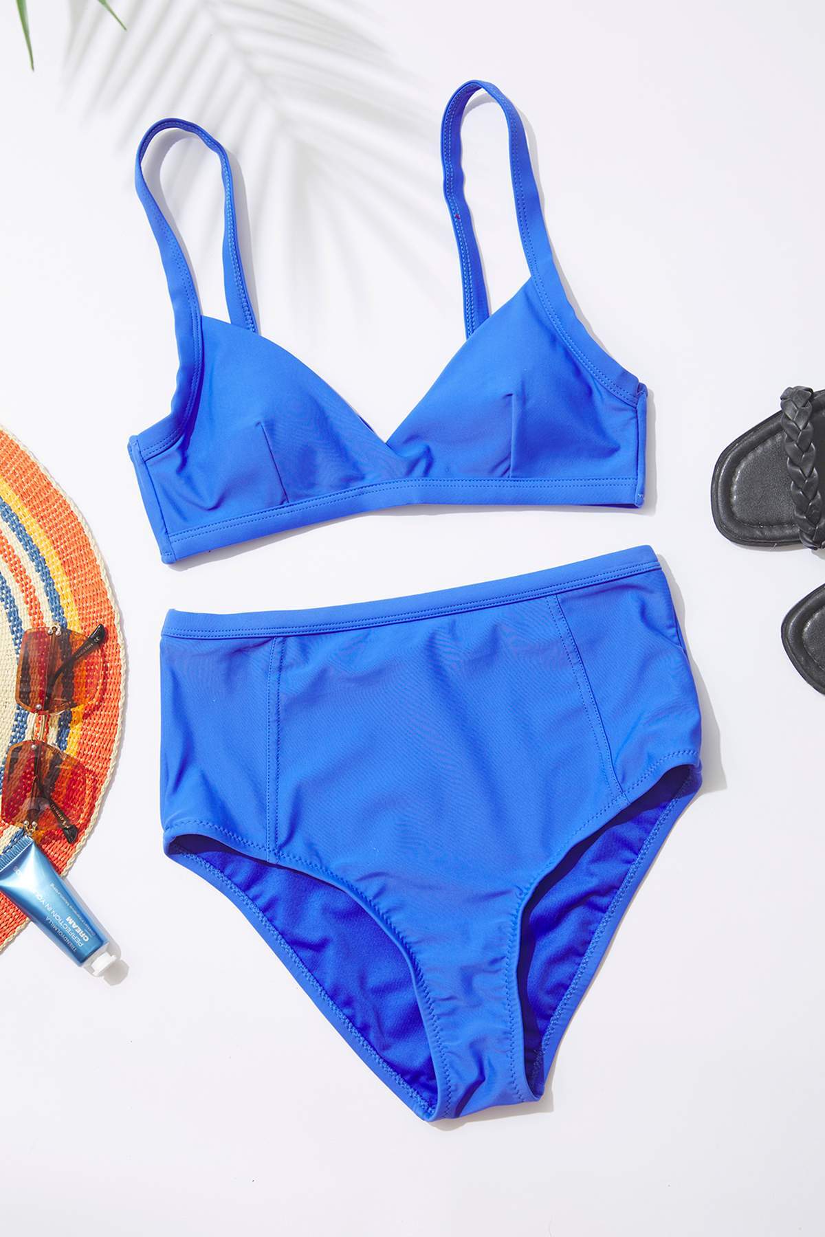Trendyolmilla Saks Bralette Kaplı Bikini Üstü TBESS25BU00020