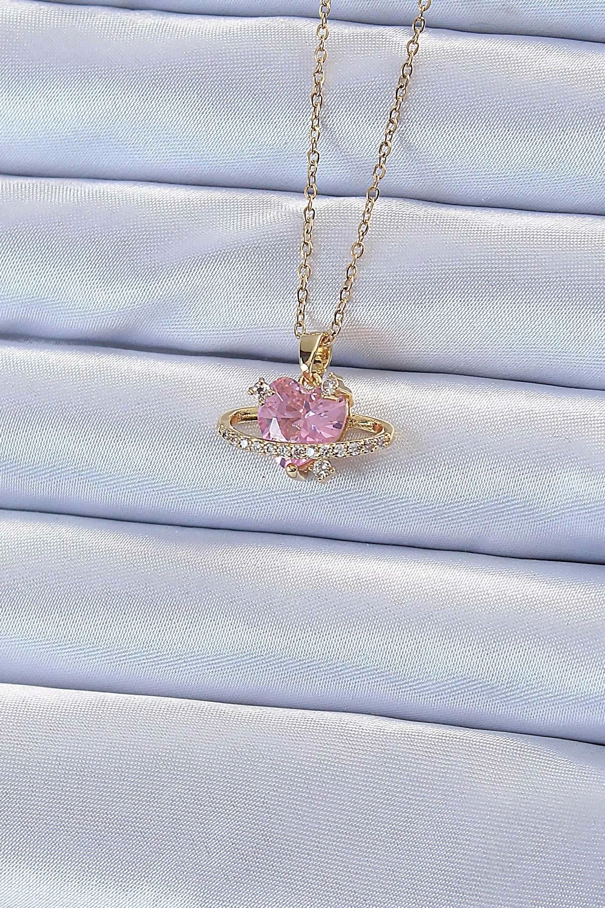 Clariss 316L Çelik Zincir Altın Renk Pembe Zirkon Taşlı Satürn Görünümlü Kalp Kolye