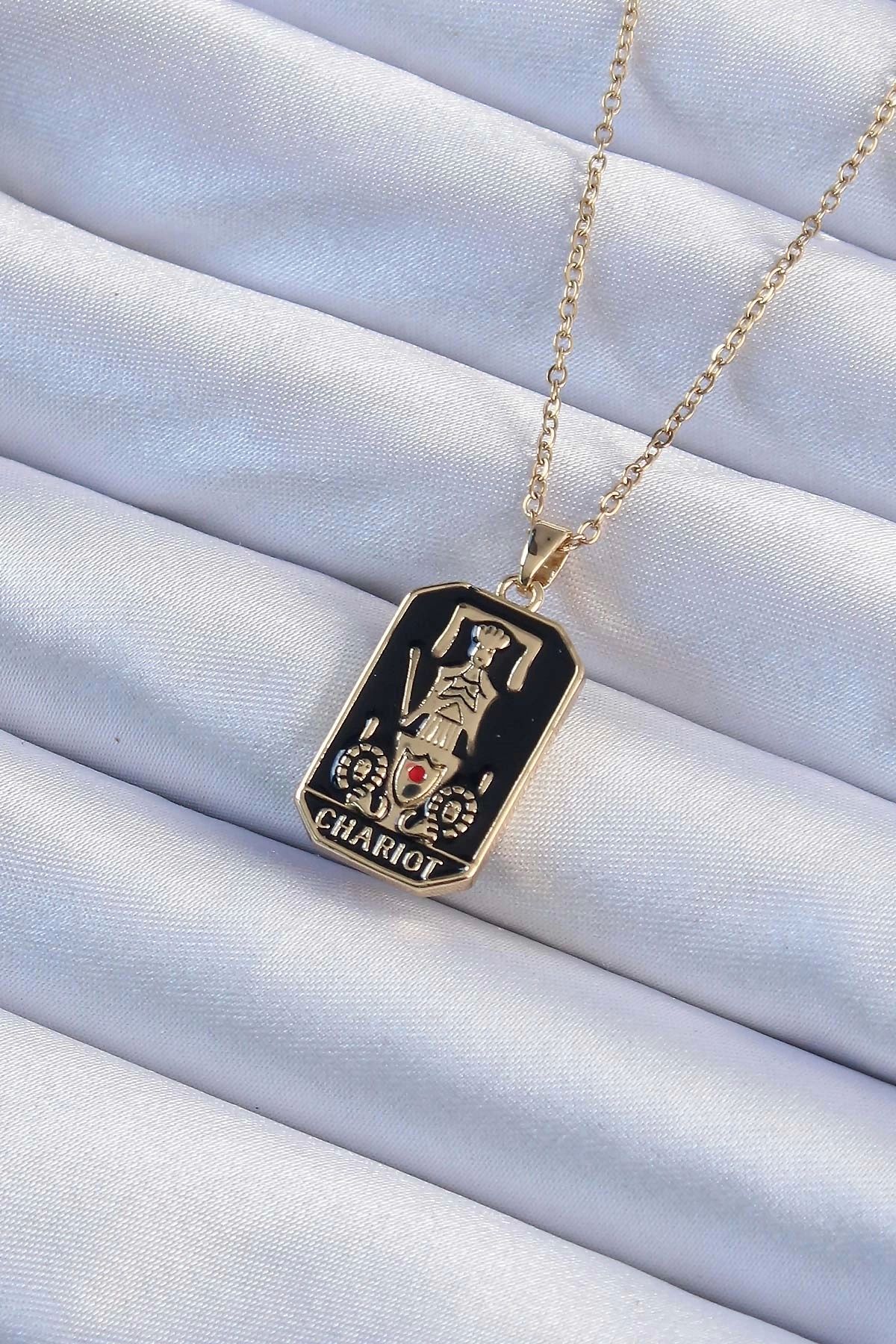 Clariss 316L Çelik Zincir Altın Renk Siyah Mineli Tarot Kolye
