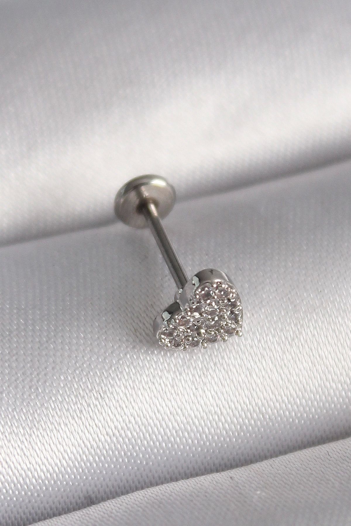 Clariss 316L Çelik Gümüş Renk Zirkon Taşlı Kalp Model Tragus Piercing