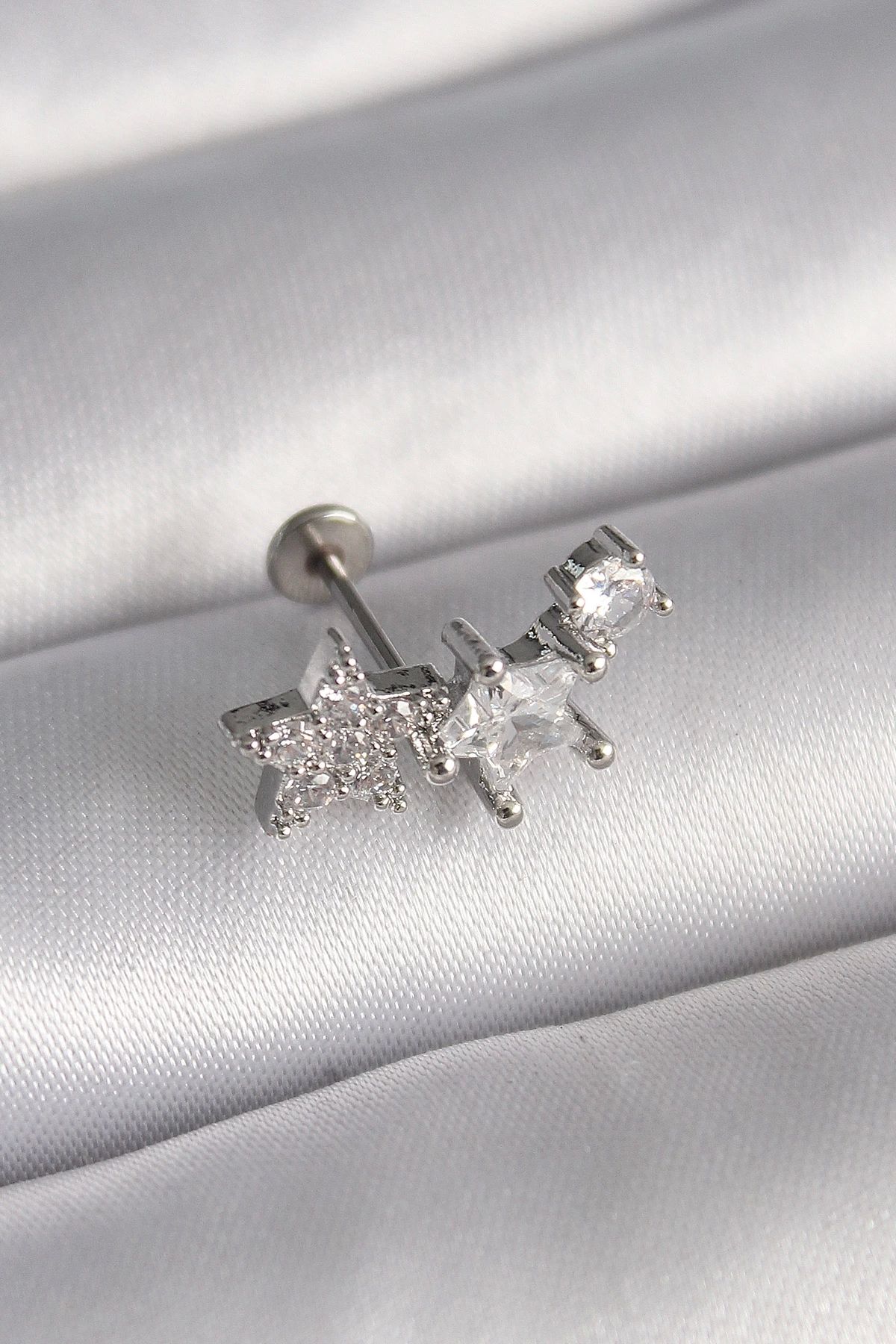 Clariss 316L Çelik Gümüş Renk Zirkon Taşlı Yıldız Model Tragus Piercing