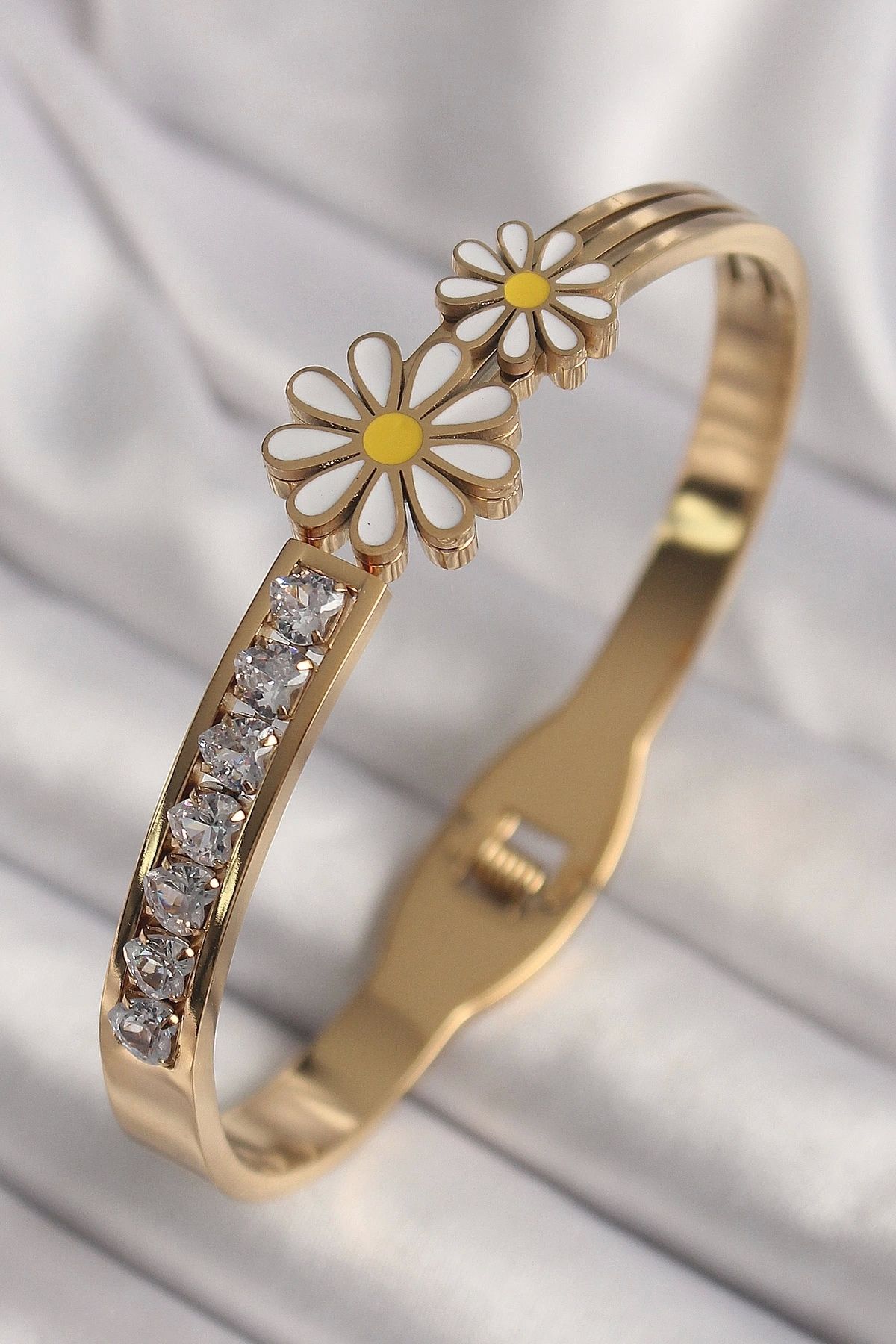 Clariss 316L Çelik Gold Renk Zirkon Taşlı Papatya Model Kadın Kelepçe