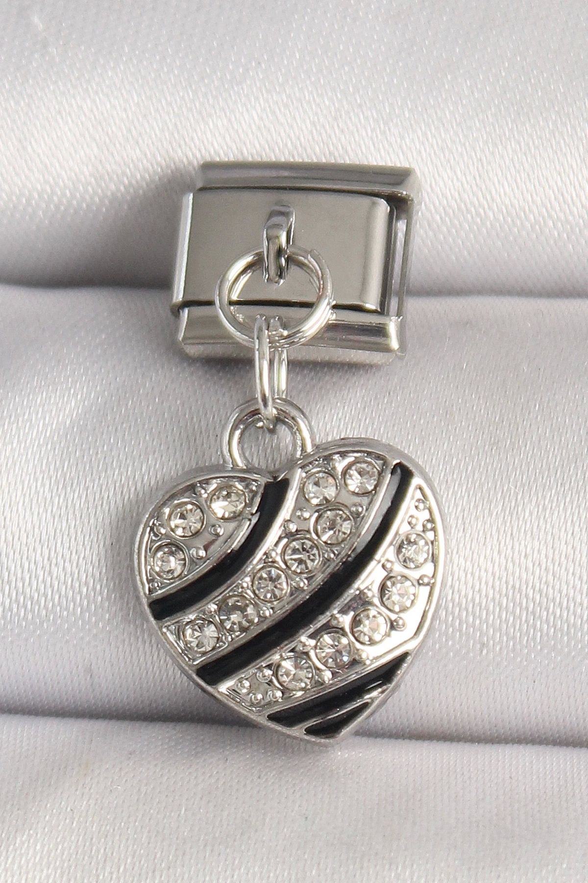 Clariss 316L Çelik Gümüş Renk Zirkon Taşlı Kalp Model Nomination Charm