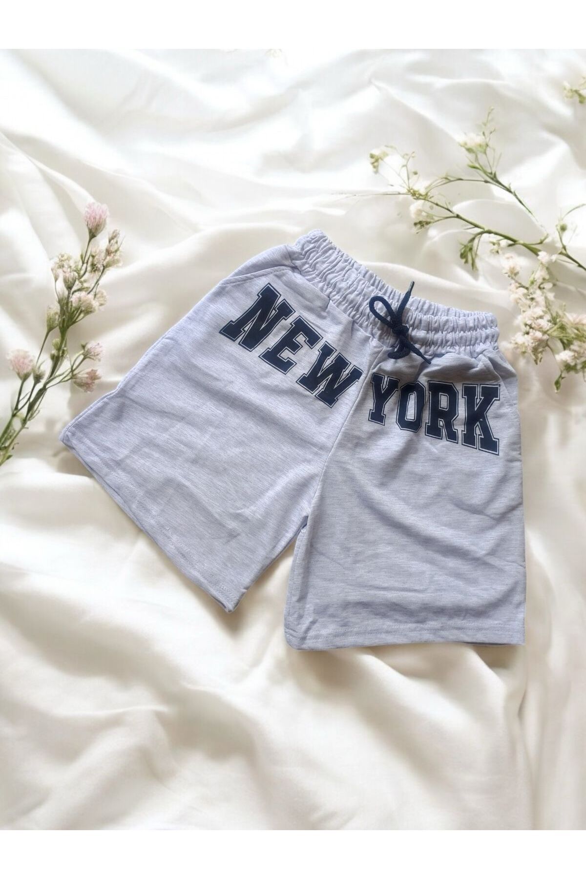 enmodaiçgiyim New York Baskılı Kadın Şort