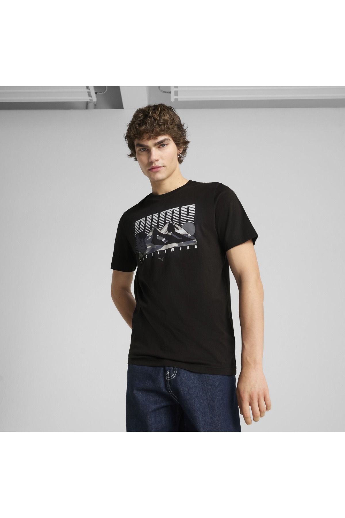 Puma Graphics Mountain Erkek Siyah Yuvarlak Yaka Tişört