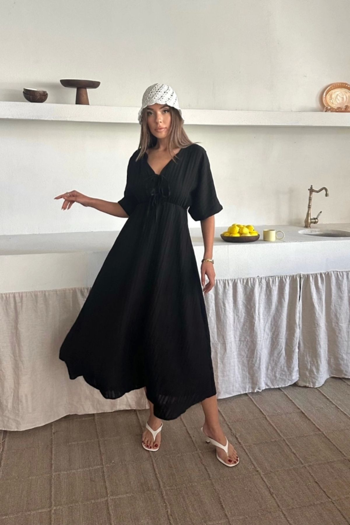 Butik V YAKA DÖKÜMLÜ ELBİSE - Siyah