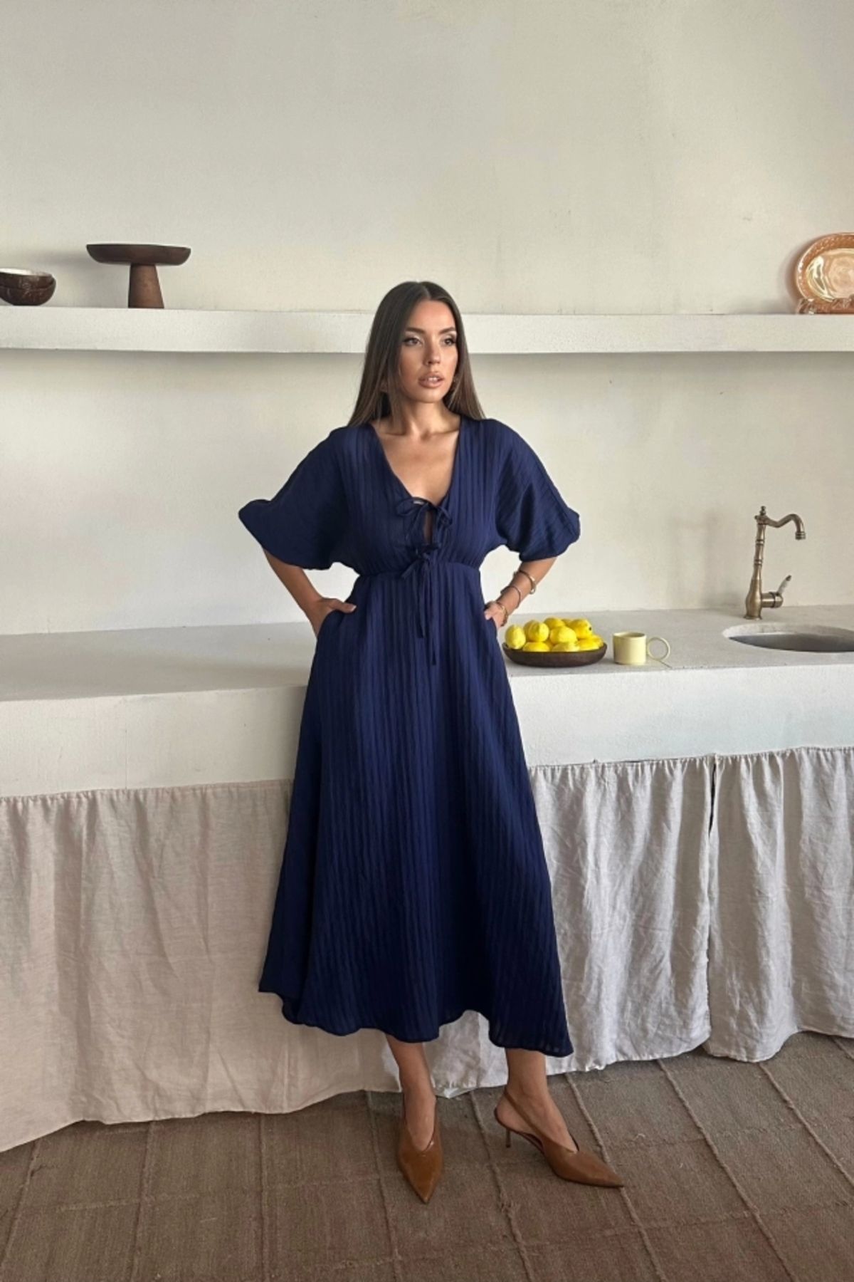 Butik V YAKA DÖKÜMLÜ ELBİSE - Lacivert