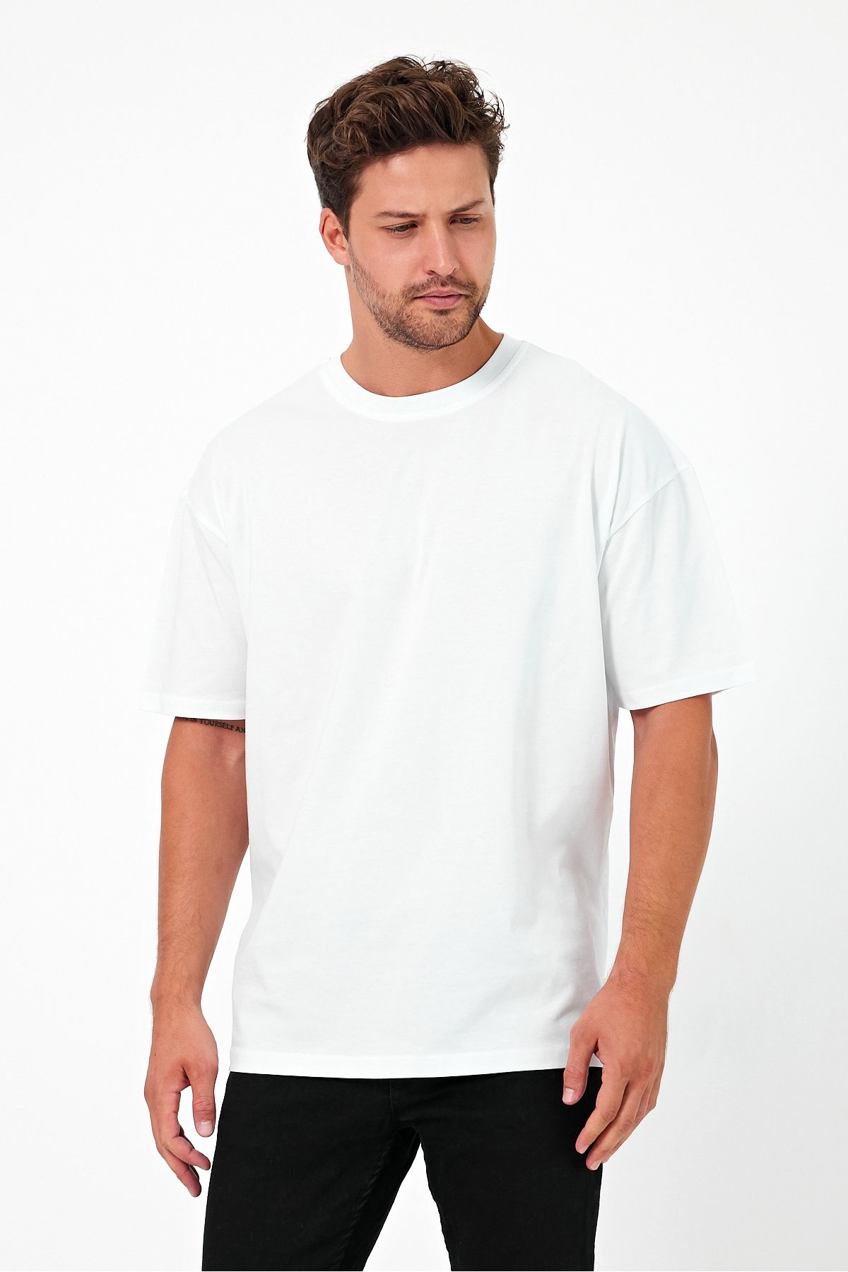 Windy Island Erkek Beyaz Bisiklet Yaka Basic Oversize T-shirt