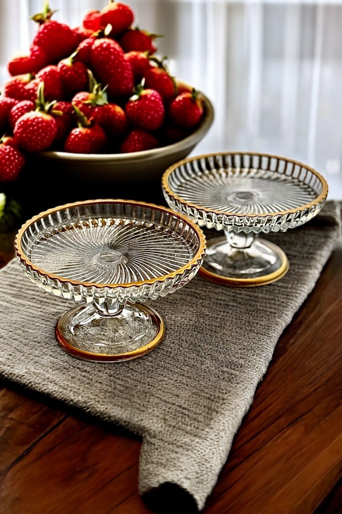 WuuQ 2 li Cam Gold Yaldızlı Kristalize Ayaklı Sunum Kasesi-13 cm Çerezlik,Tatlı,TuzluveKahve yanıİkramlık