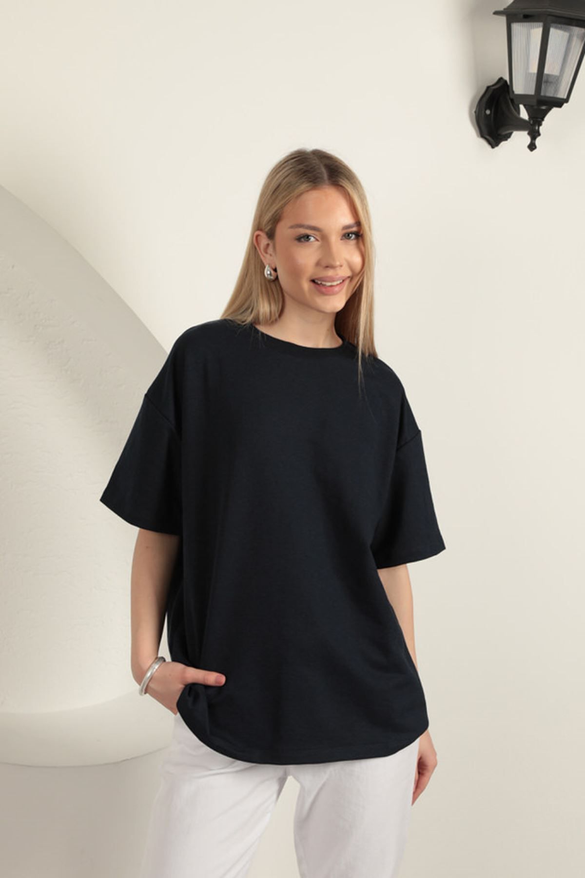 Kaktüs Moda Sıfır Yaka Oversize İki İplik Tişört-Siyah