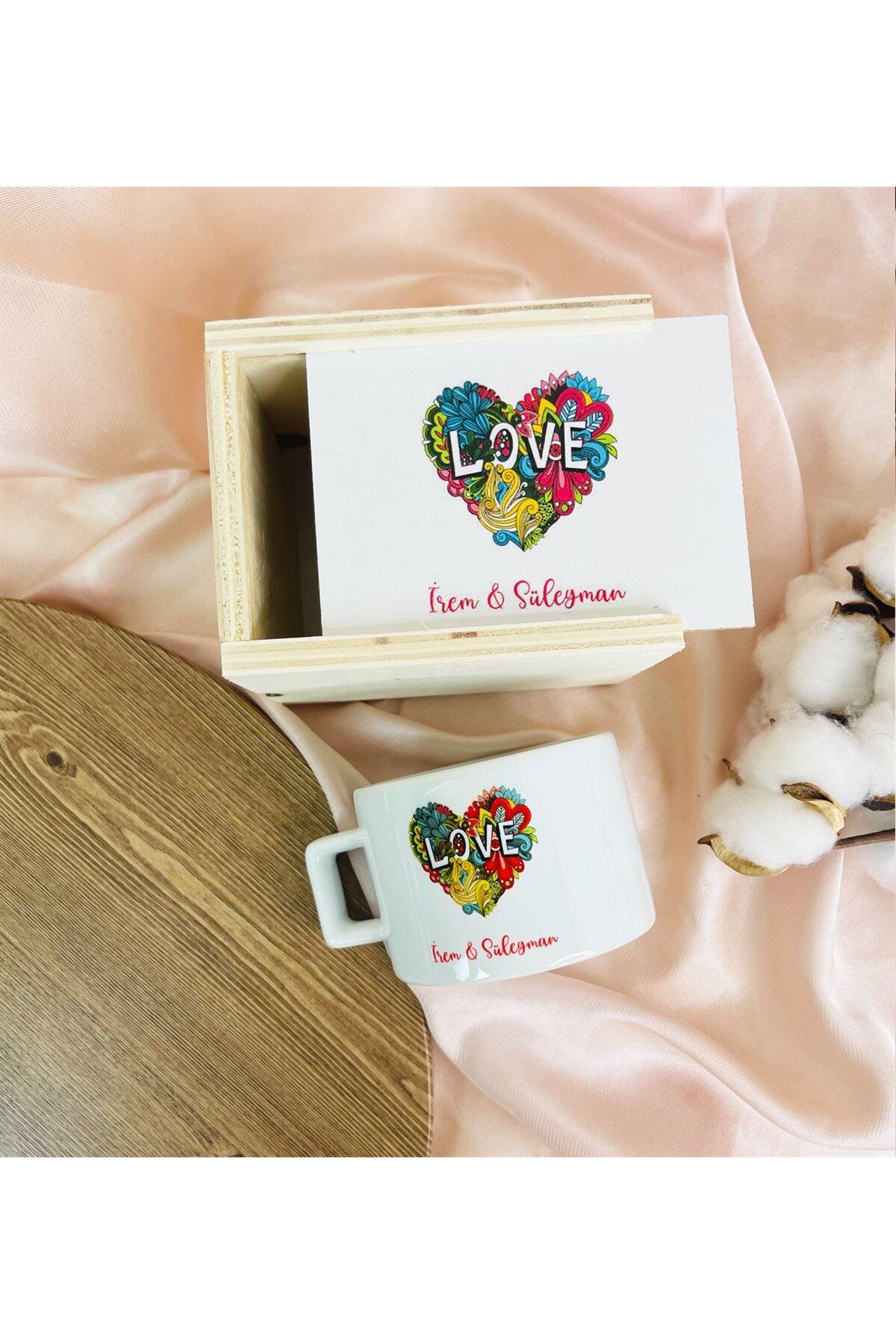 Gift Moda Kişiye Özel Love Kalp Tasarımlı Kutulu Kupa
