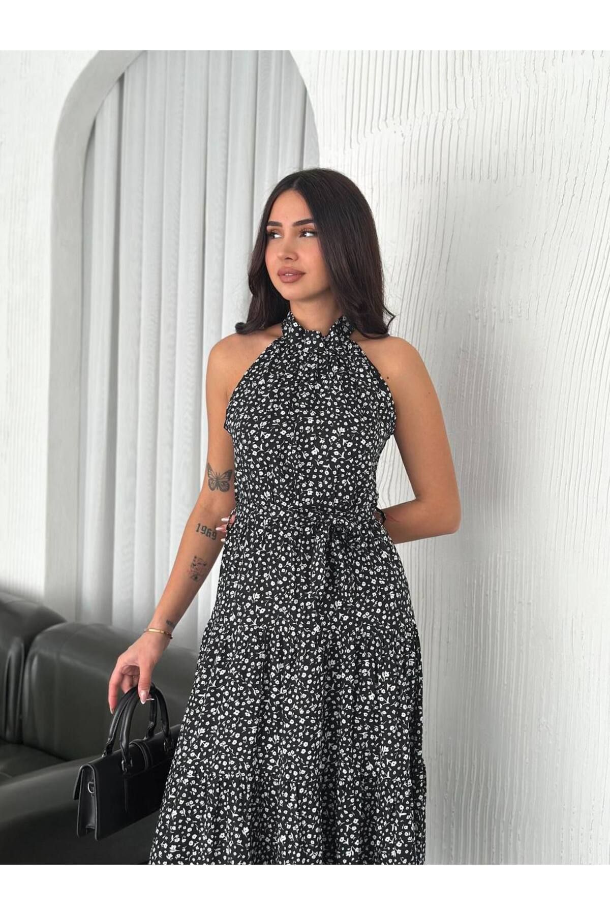 YAKAMOZ34BUTİK SIFIR KOL KEMERLİ UZUN ELBİSE