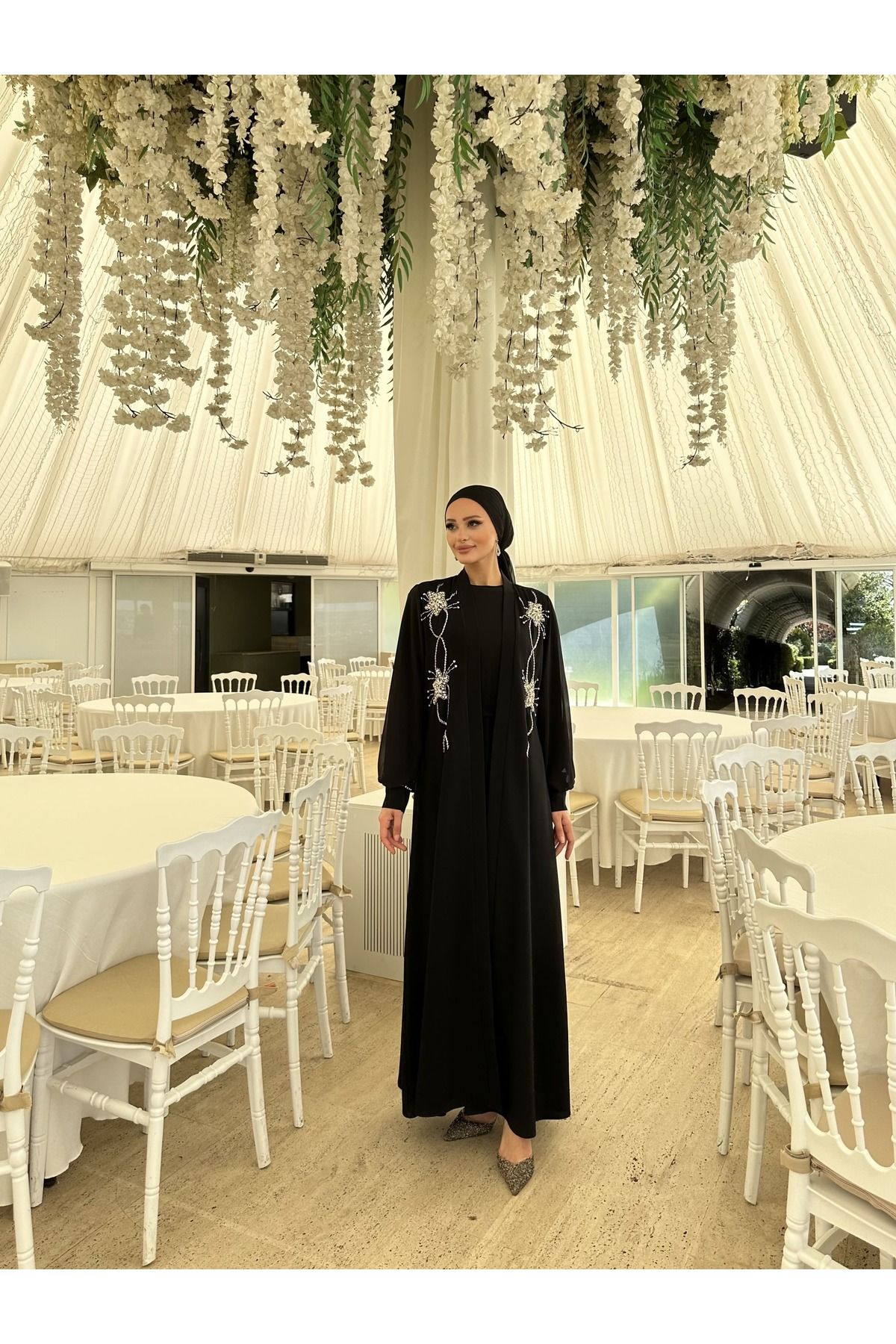Melisa Boutique By Selma Özkan Kolları Şifon Ve Omuzdan Aşağı Taş İşleme