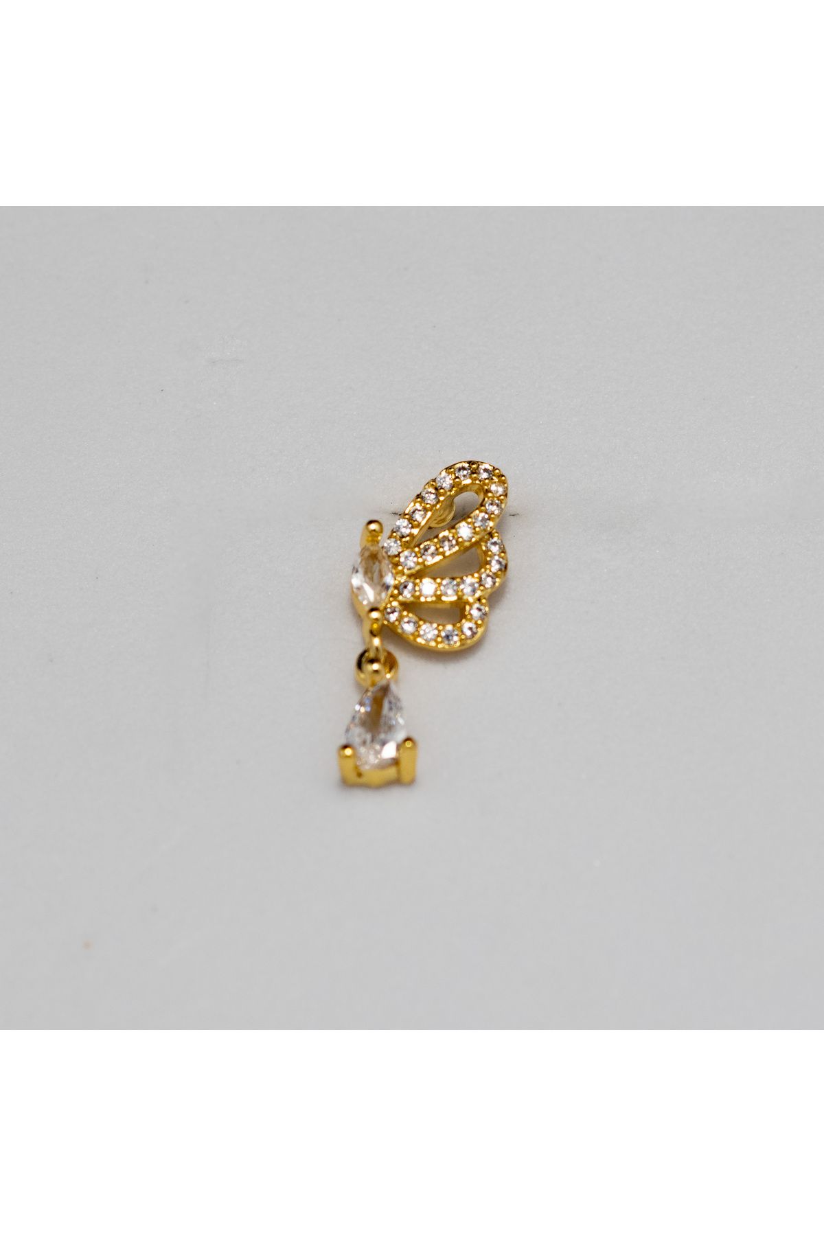 Piercing by Sever ŞEFFAF TAŞ SALLANTILI KELEBEK ÇELİK PIERCING… ALTIN/GOLD RENKLİ (TARGUS HELIX CONCH FLAT)