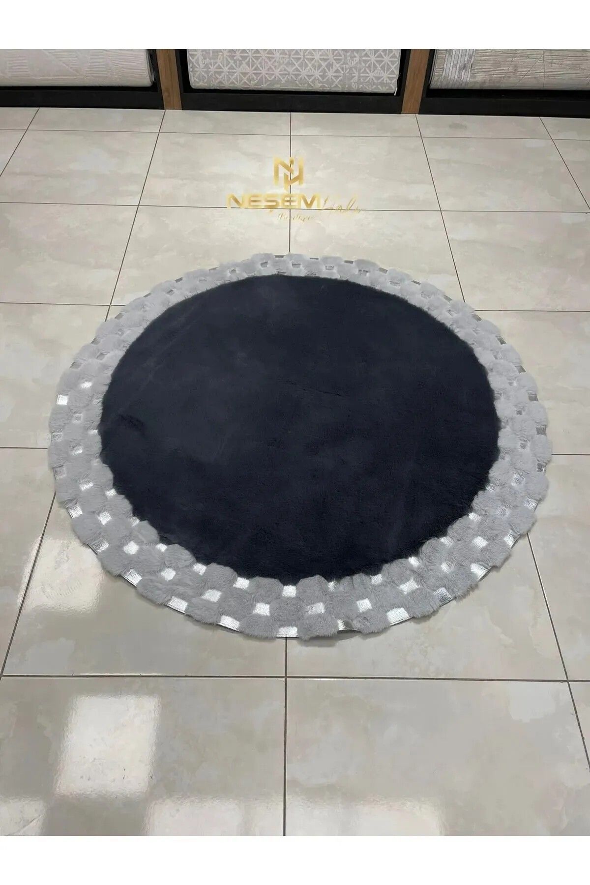 Bienna NEŞEM HALI Gri antrasit peluş varaklı özel tasarım deri halı.