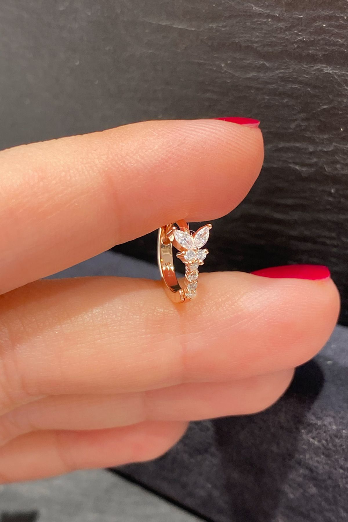 La femme by begum Mini Dört Taş Ve Tek Kelebek Rose Gümüş Halka Piercing,helix,tragus, Kıkırdak Küpesi
