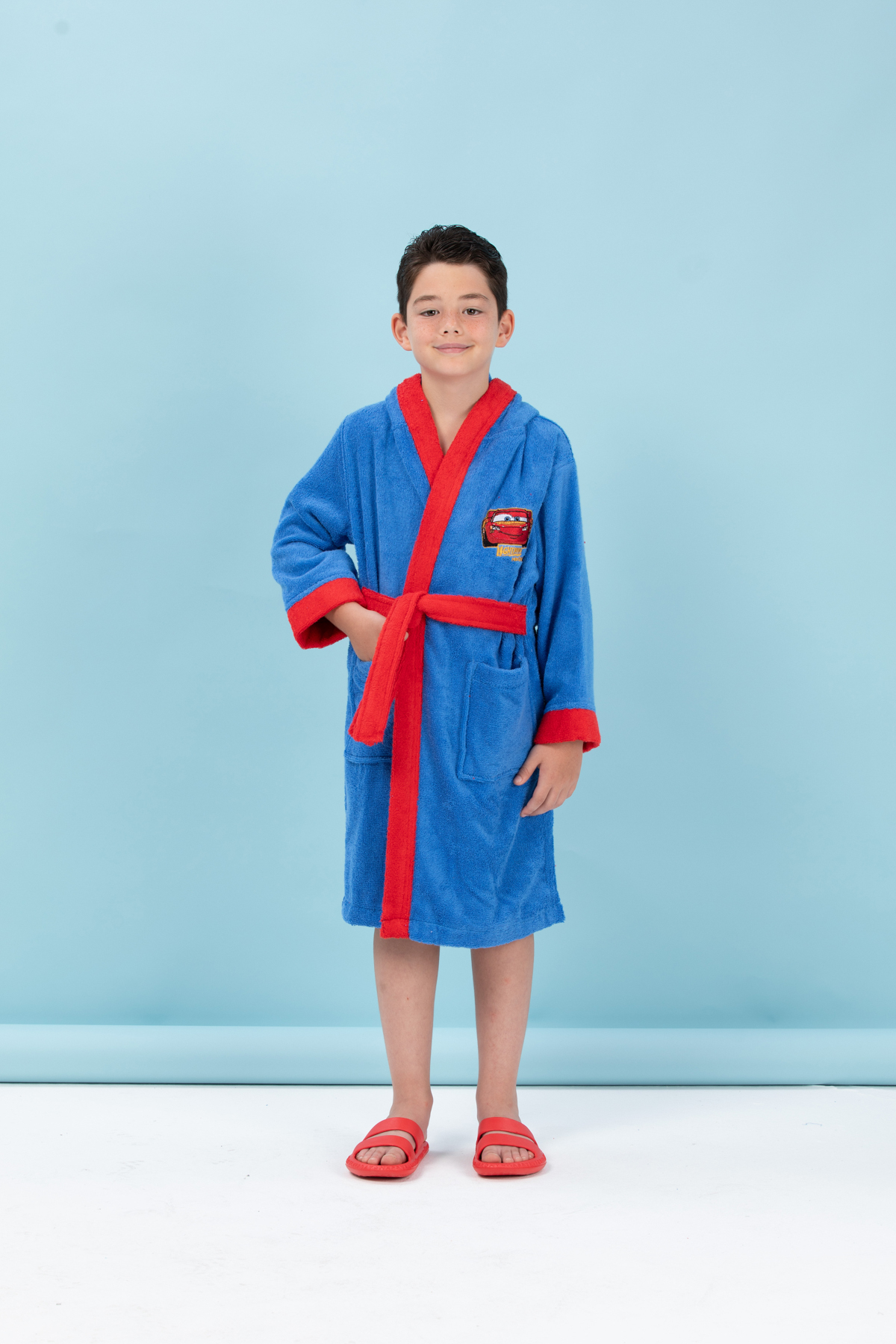 Özdilek Cars Mcqueen Nakışlı Disney Lisanslı Kapüşonlu Çocuk Bornozu 5/6 Yaş fotoğrafı 2 (önizleme)