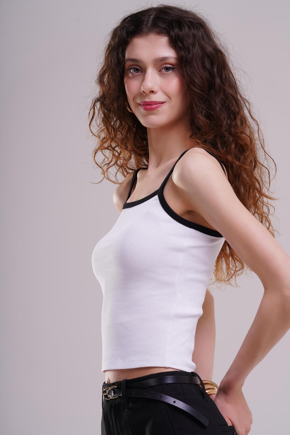AFLOOW-Women's White Contrast Piping Detailed Rope Strap Ribbed Undershirt 4