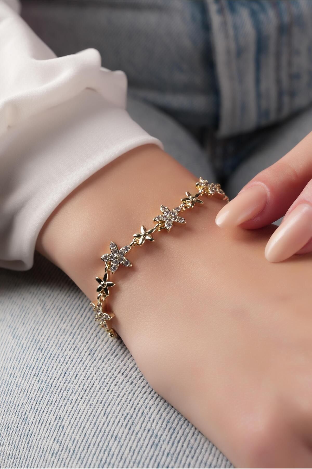 Çlk Accessories Premium Taşlı Çiçek Bileklik 70874