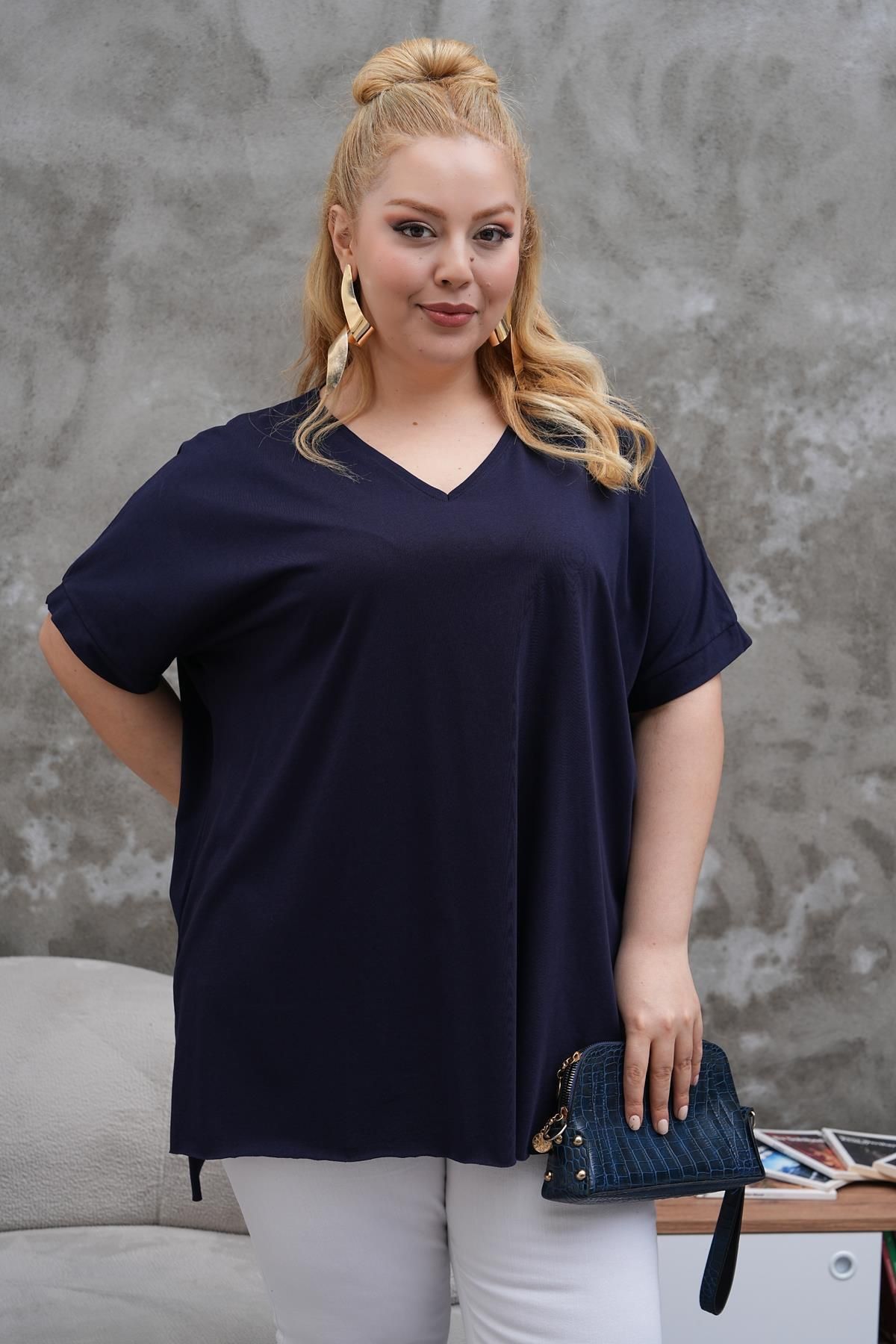 Siyezen Büyük Beden Oversize Uzun Yırtmaçlı Tshirt