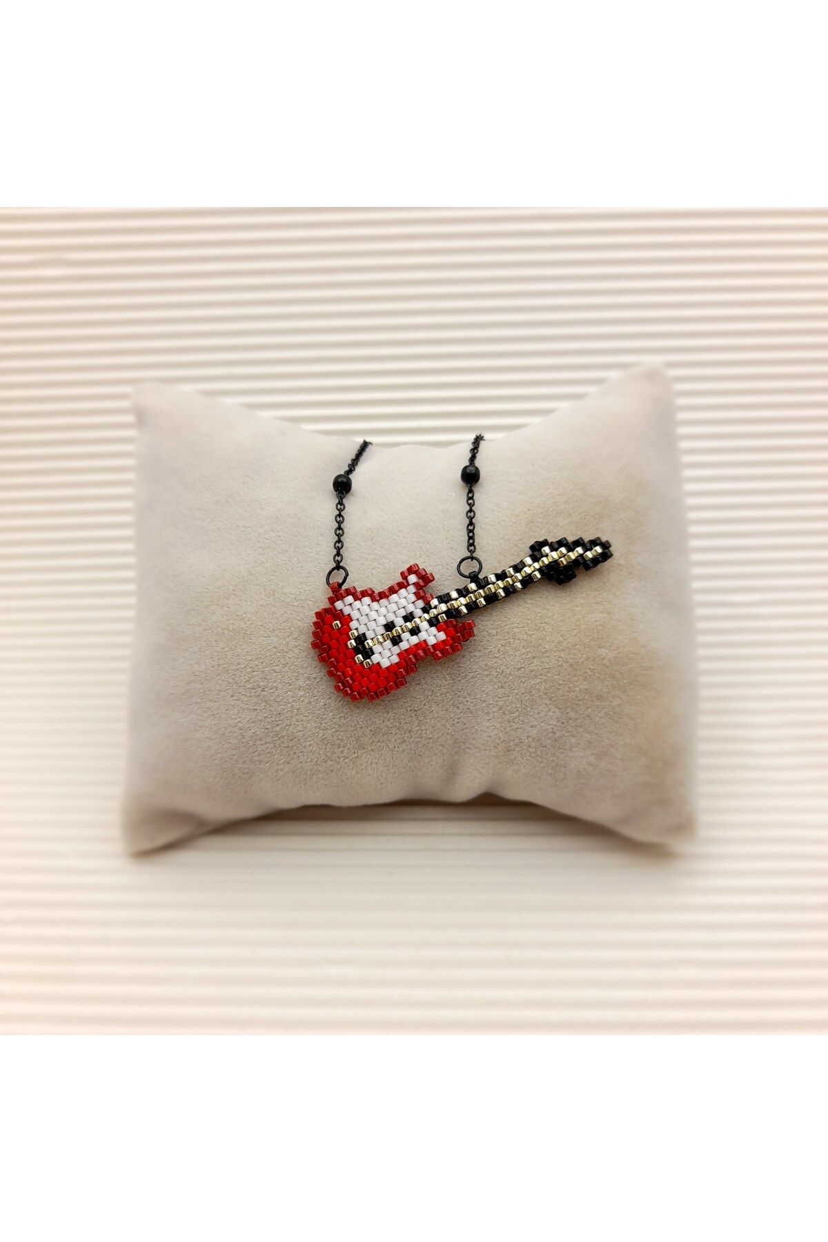 Tiara Miyuki Miyuki Elektro Gitar Kolye