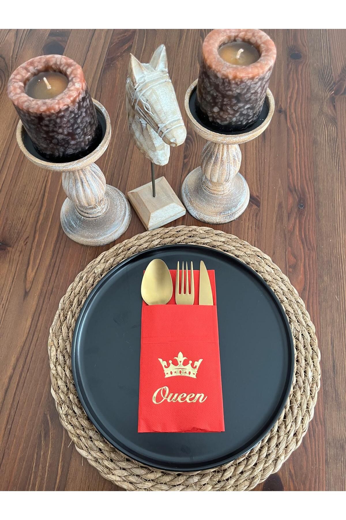 kidspartim Gold Yaldızlı Kırmızı Queen Taç Detaylı Cepli Kanguru Peçete 12 Adet