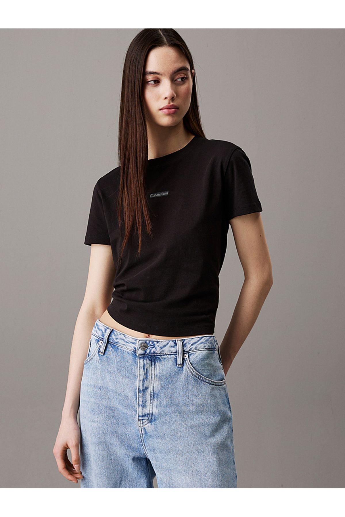 Calvin Klein Slim Cropped Badge T-Shirt