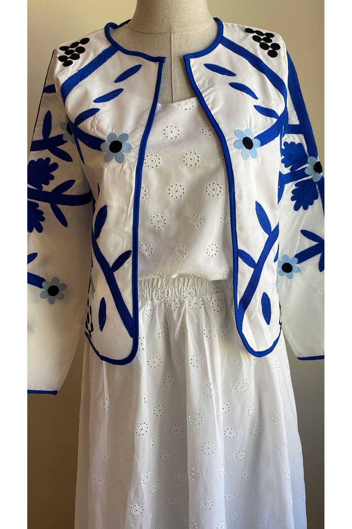 Pery Nakış İşlemeli Poplin Ceket