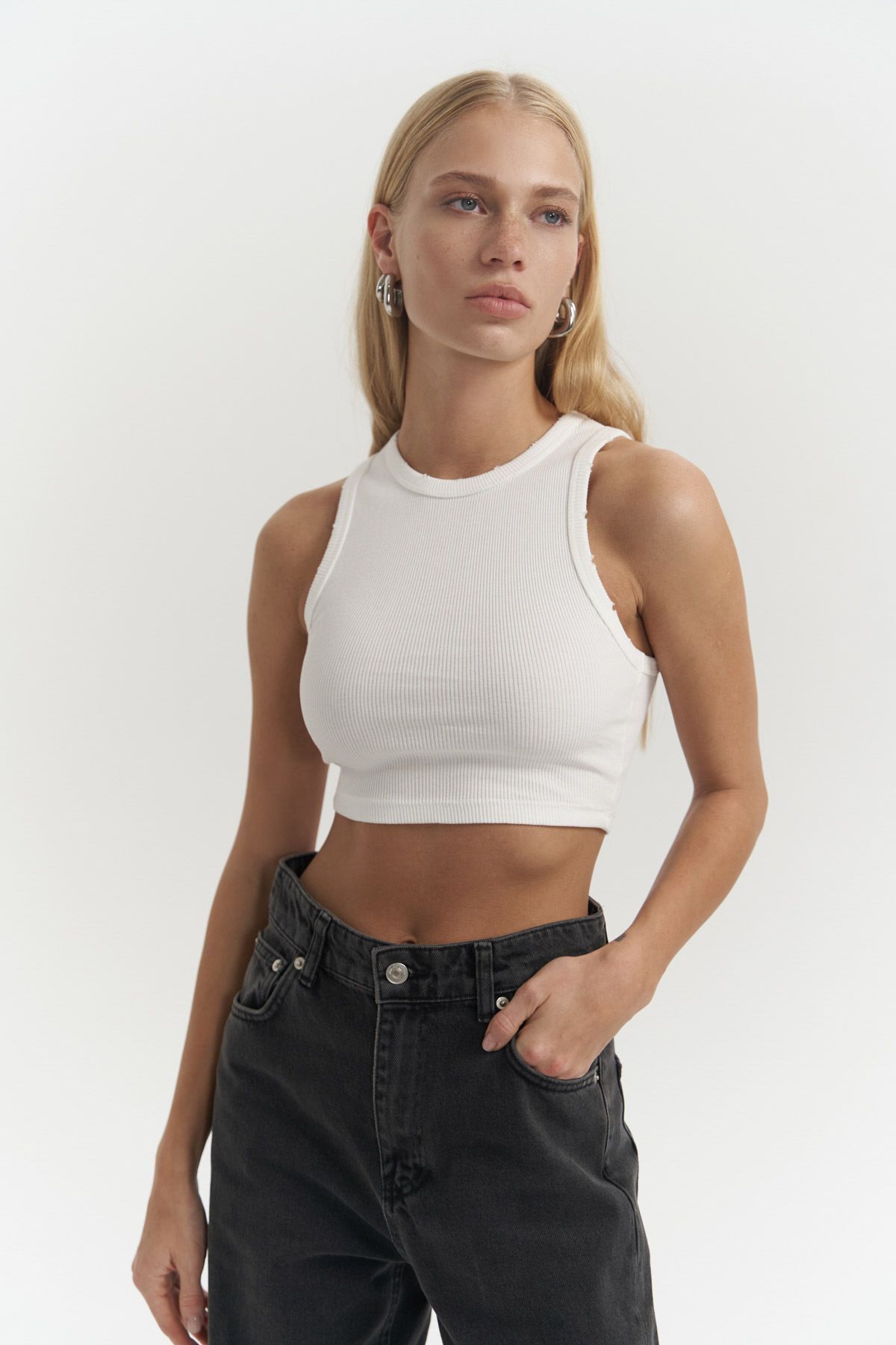 complete the look image