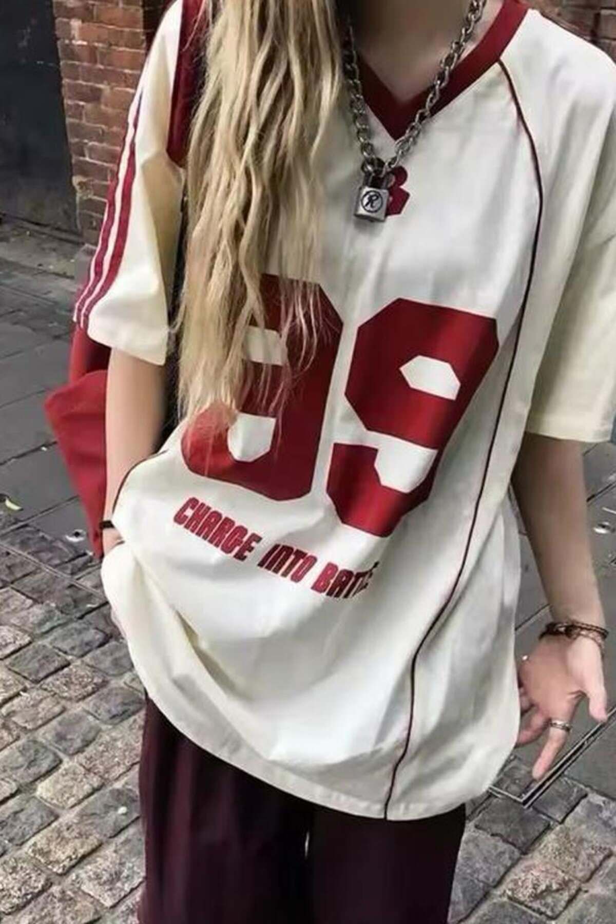 BALİNA Beyaz Kırmızı Şeritli Baskılı Bol Unisex T-shirt -ALH