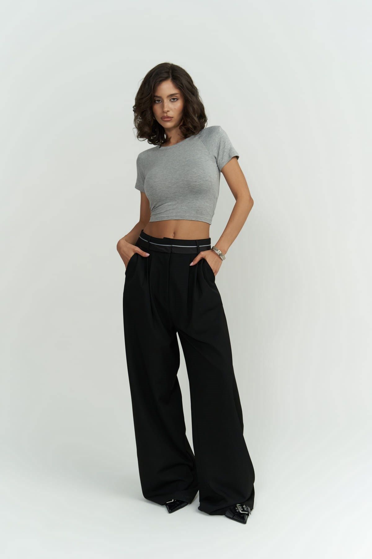 MAİ COLLECTİON-Sivá Crop blúzka s výplňou Perla 3