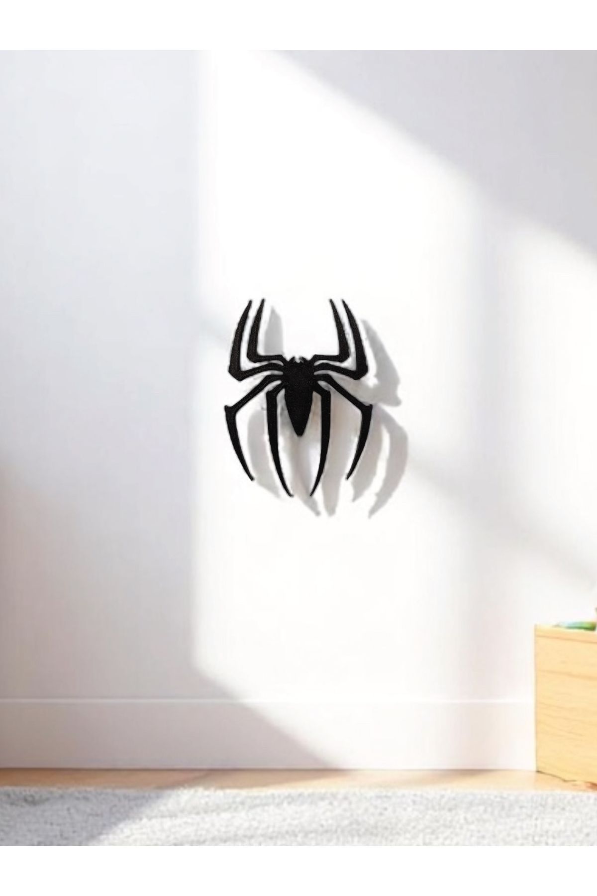 GiginGo Örümcek Adam Amblemli Duvar Figürü 15cm – Asılabilir Dekoratif Marvel Karakteri