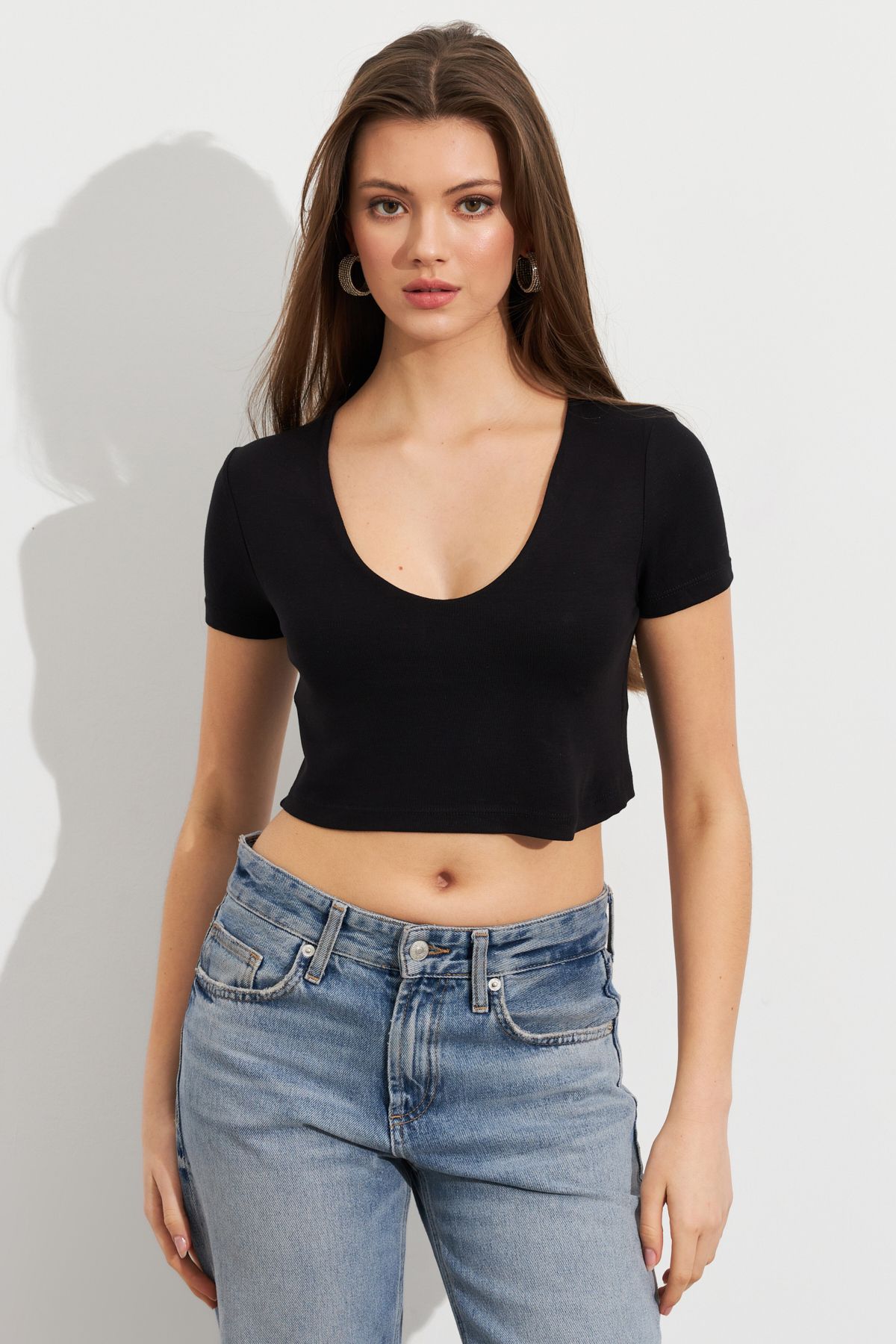 Cool & Sexy Kadın Siyah V Yaka Crop Bluz TOP101