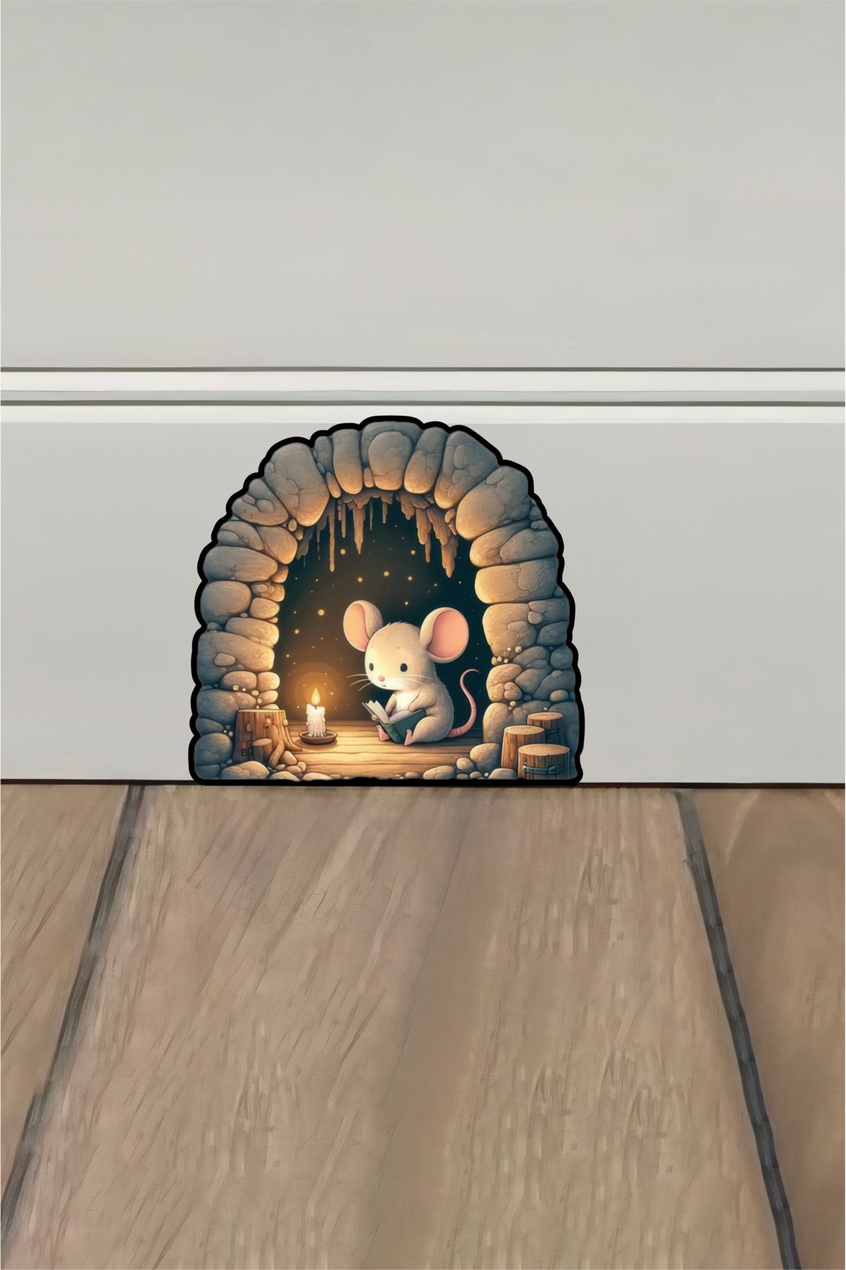 CanCo Store Yuvasında Kitap Okuyan Minik Fare 13,8X12,8 cm Koridor Dolap Oda Ev Dekorasyon Sticker