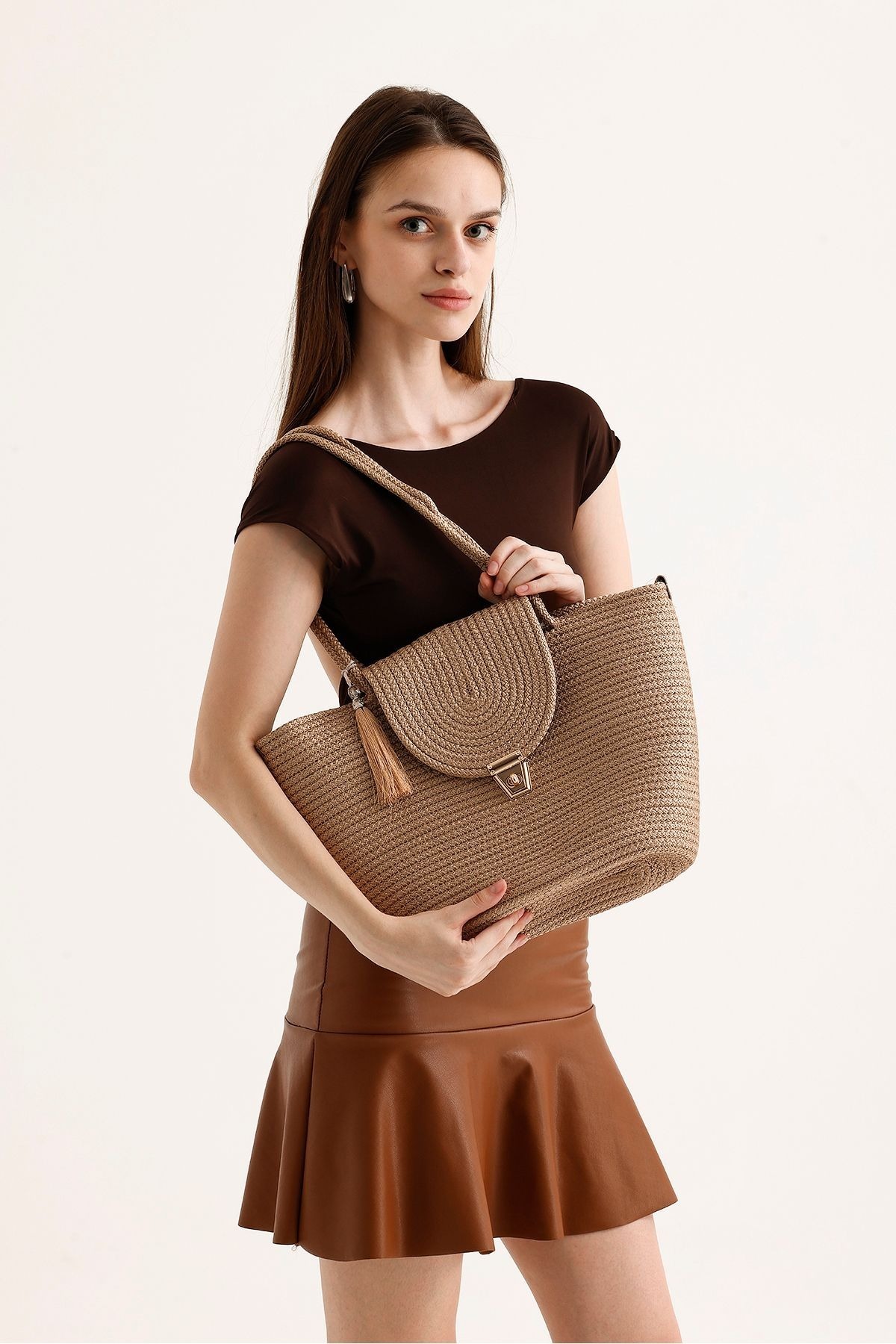 KURGAN TEKSTİL-Women's Straw Tassel Detailed Shoulder Bag 5