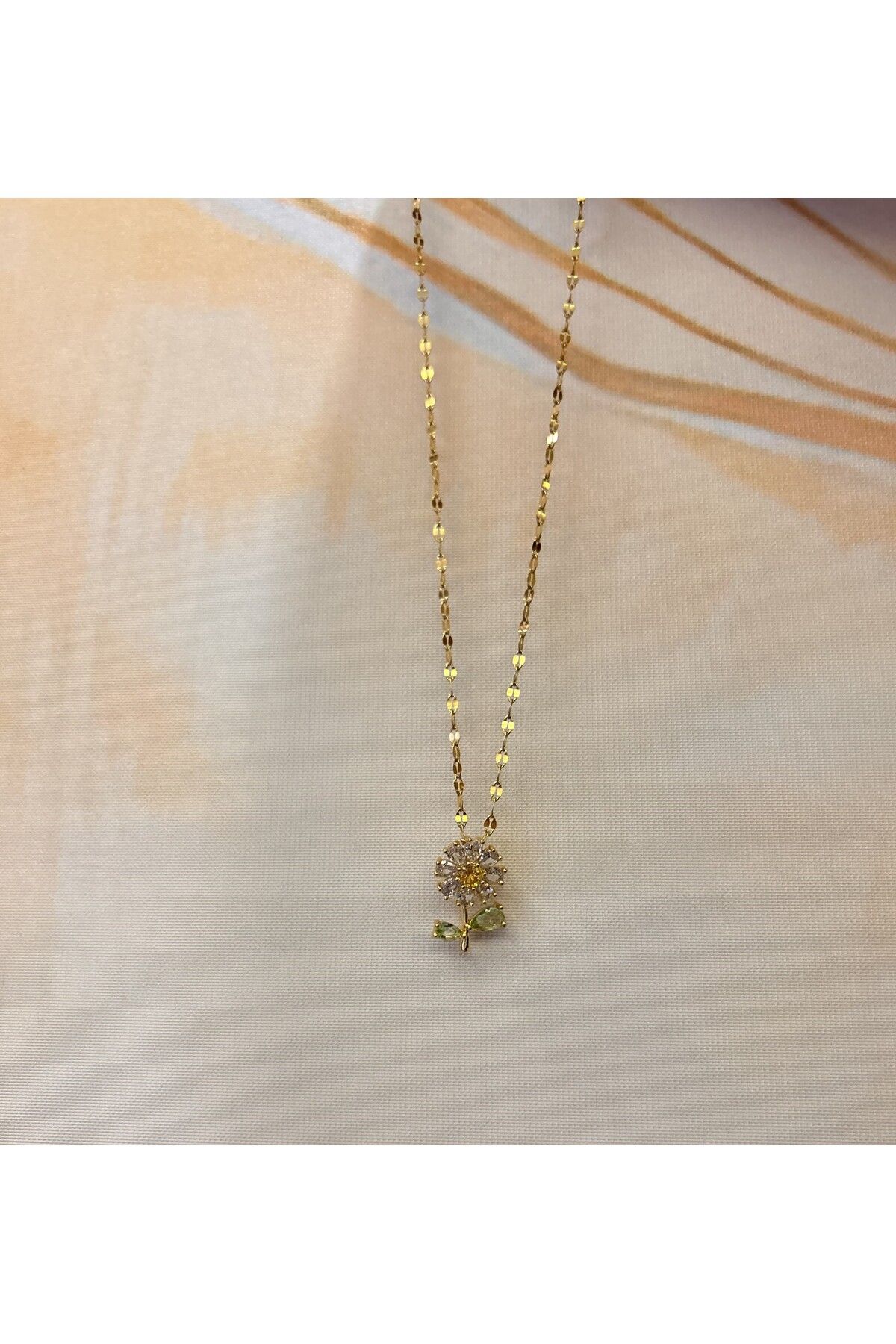 velexa atelier papatya taşlı kolye