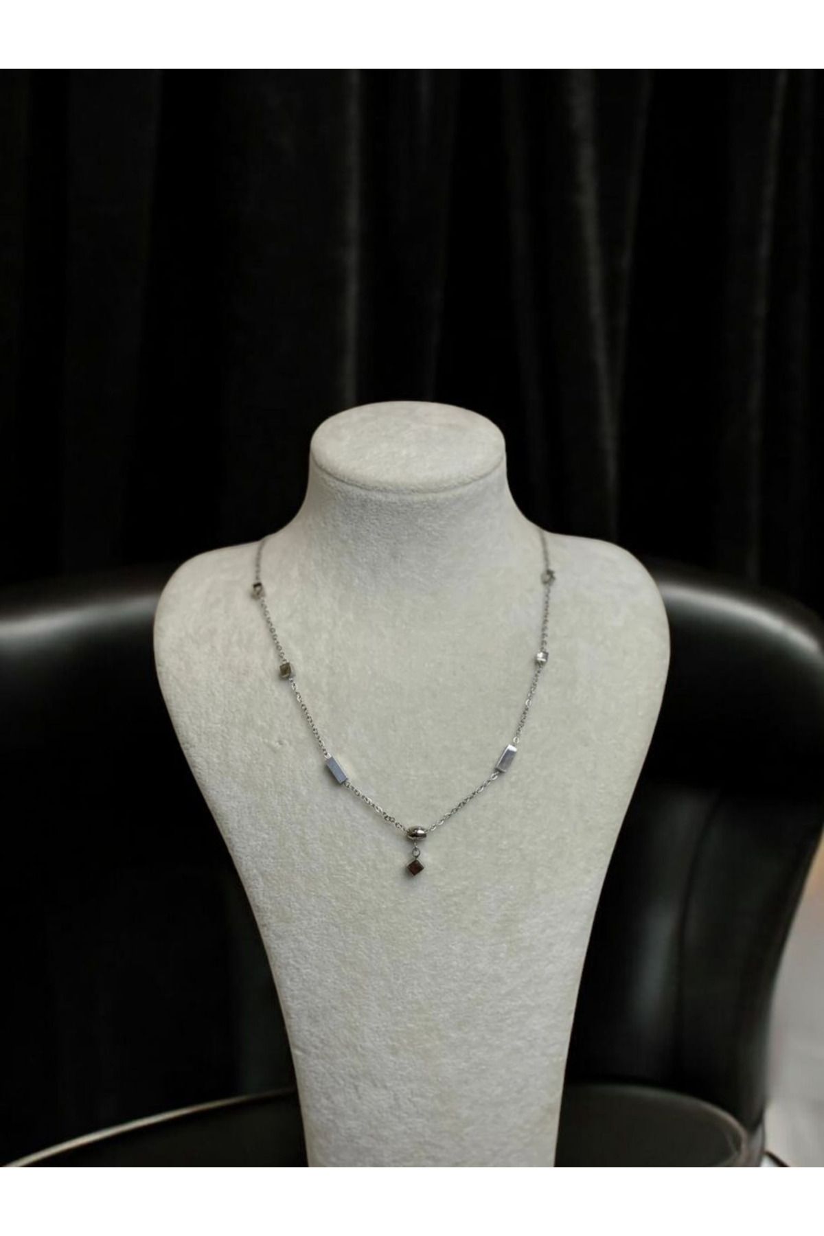 XUPING JEWELRY Charmlı taşlı Gümüş Çelik kolye